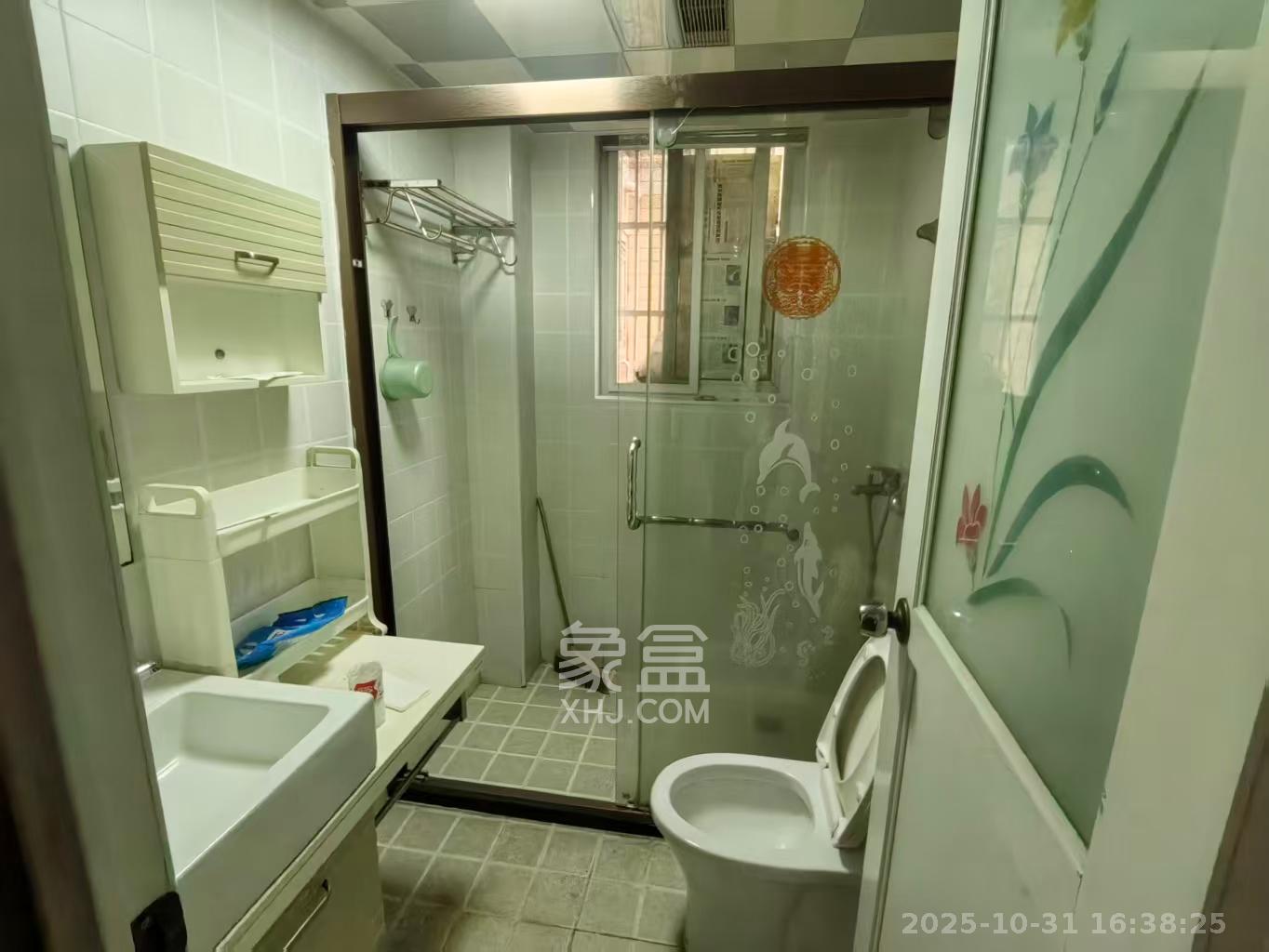 圣力华苑  3室2厅2卫    1700.0元/月室内图