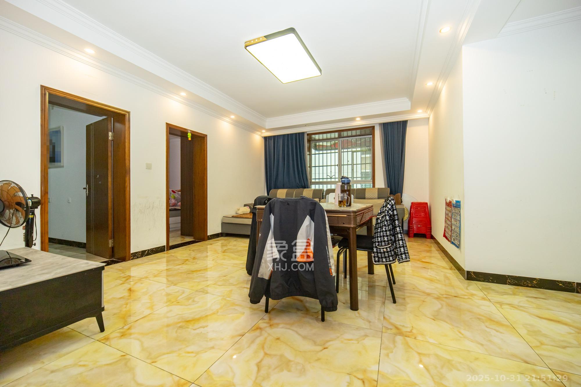 中南汽车世界  3室2厅2卫    39.8万