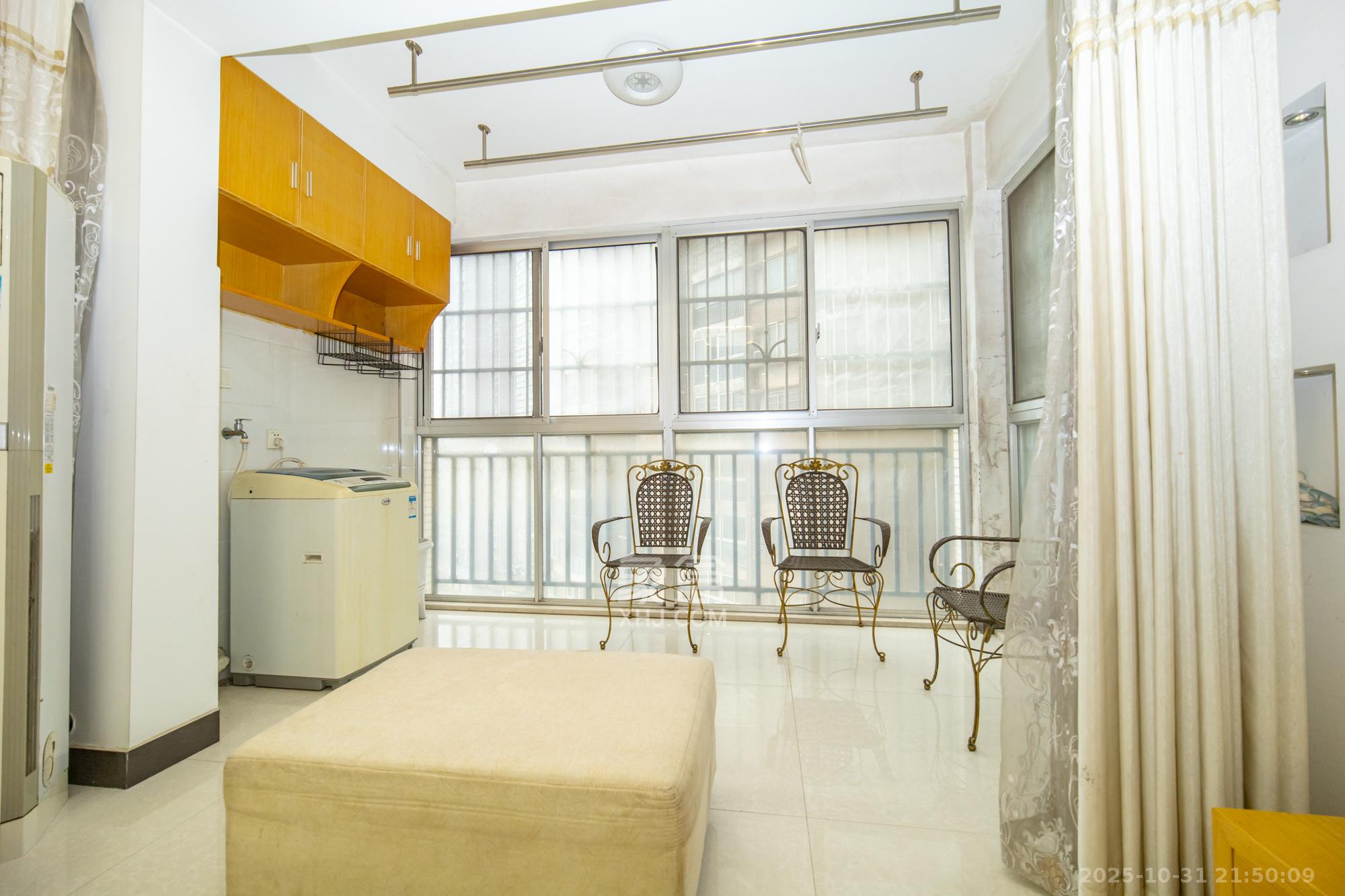 紫晶城  2室2厅1卫    52.8万阳台