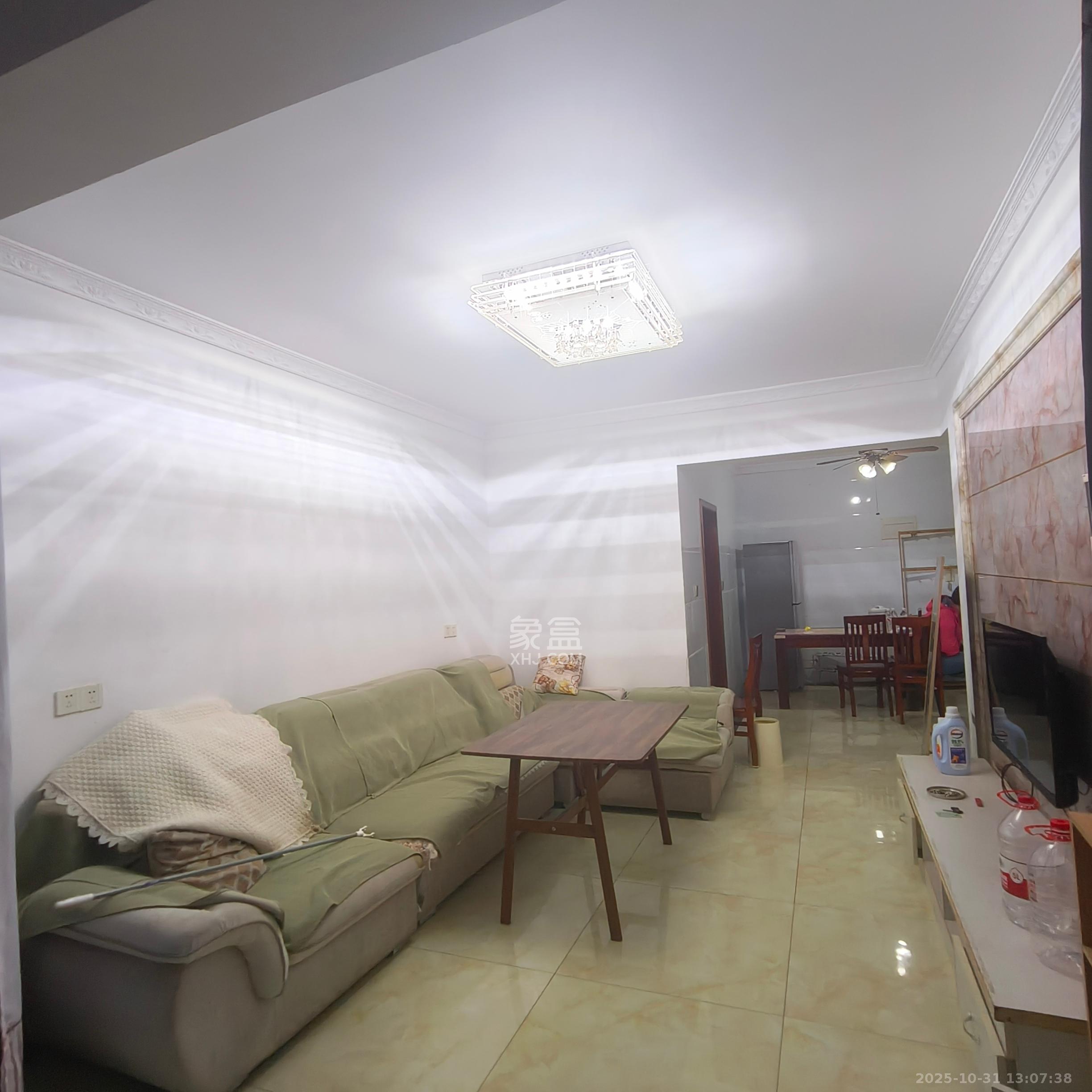 和润园一、二期  2室1厅1卫    1700.0元/月室内图