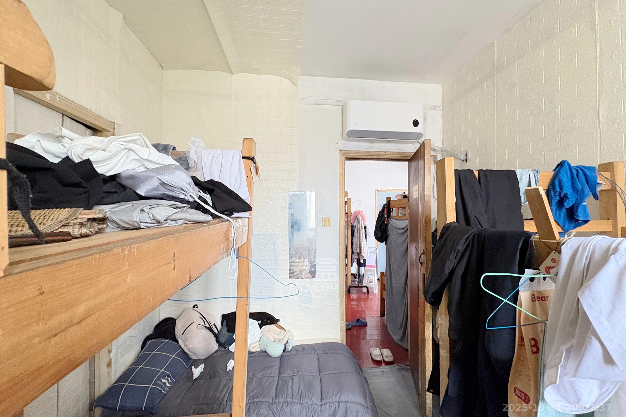 交通银行宿舍(浏城桥)  3室1厅1卫    85.0万 交通银行宿舍(浏城桥)  3室1厅1卫    85.0万卧室