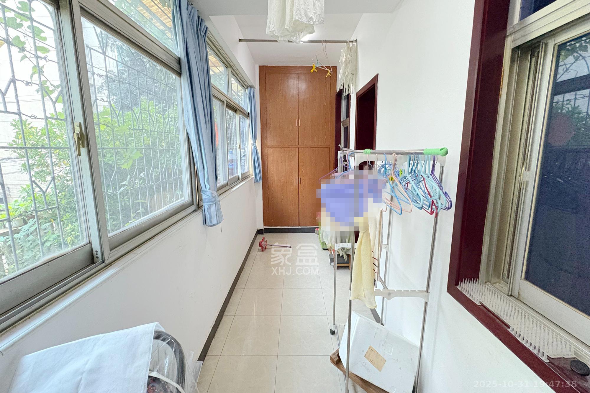 丝茅冲邮电二巷  2室2厅1卫    58.8万 丝茅冲邮电二巷  2室2厅1卫    58.8万阳台