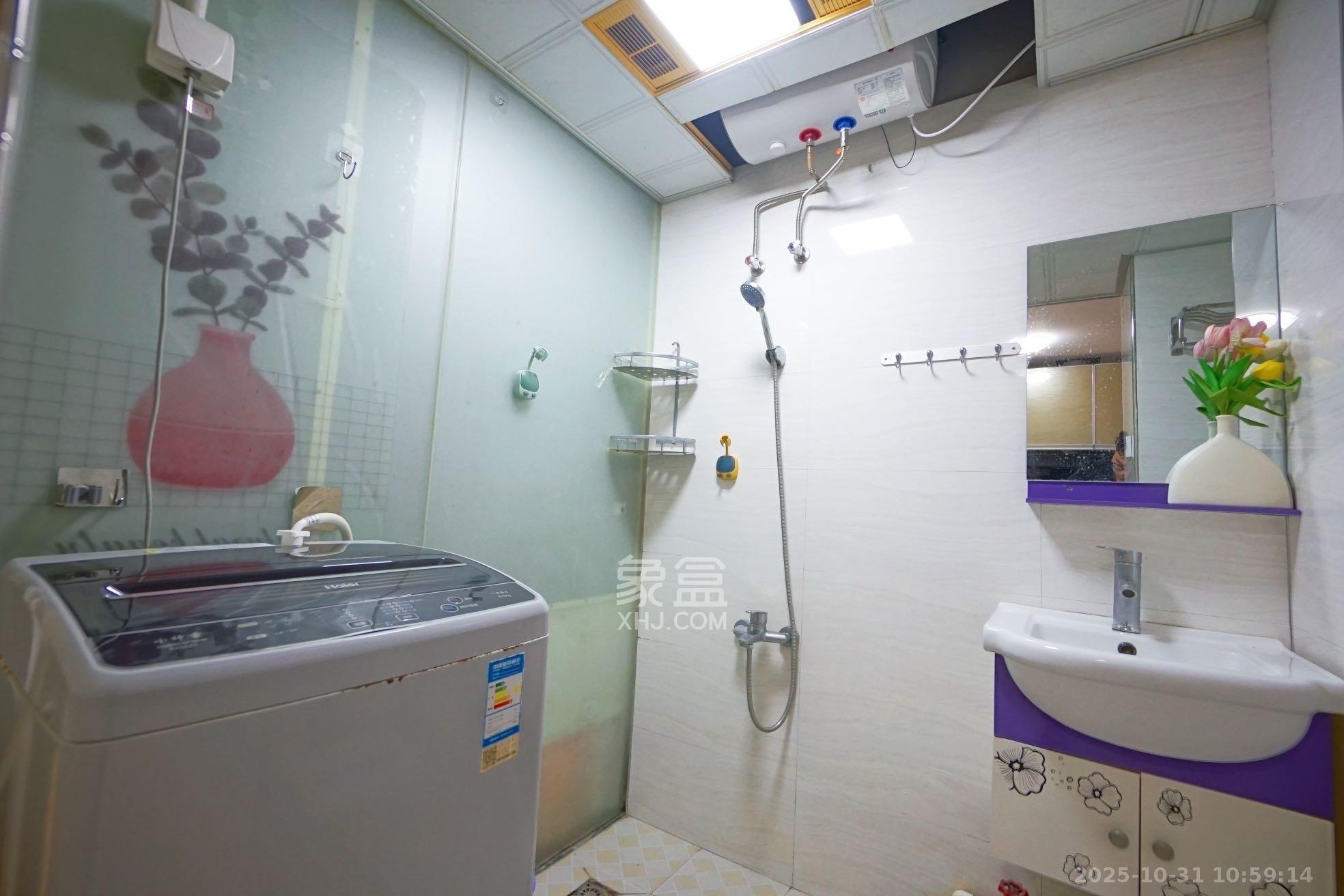 融科东南海 1室1厅1卫 1300.0元/月 融科东南海 1室1厅1卫 1300.0元/月室内图