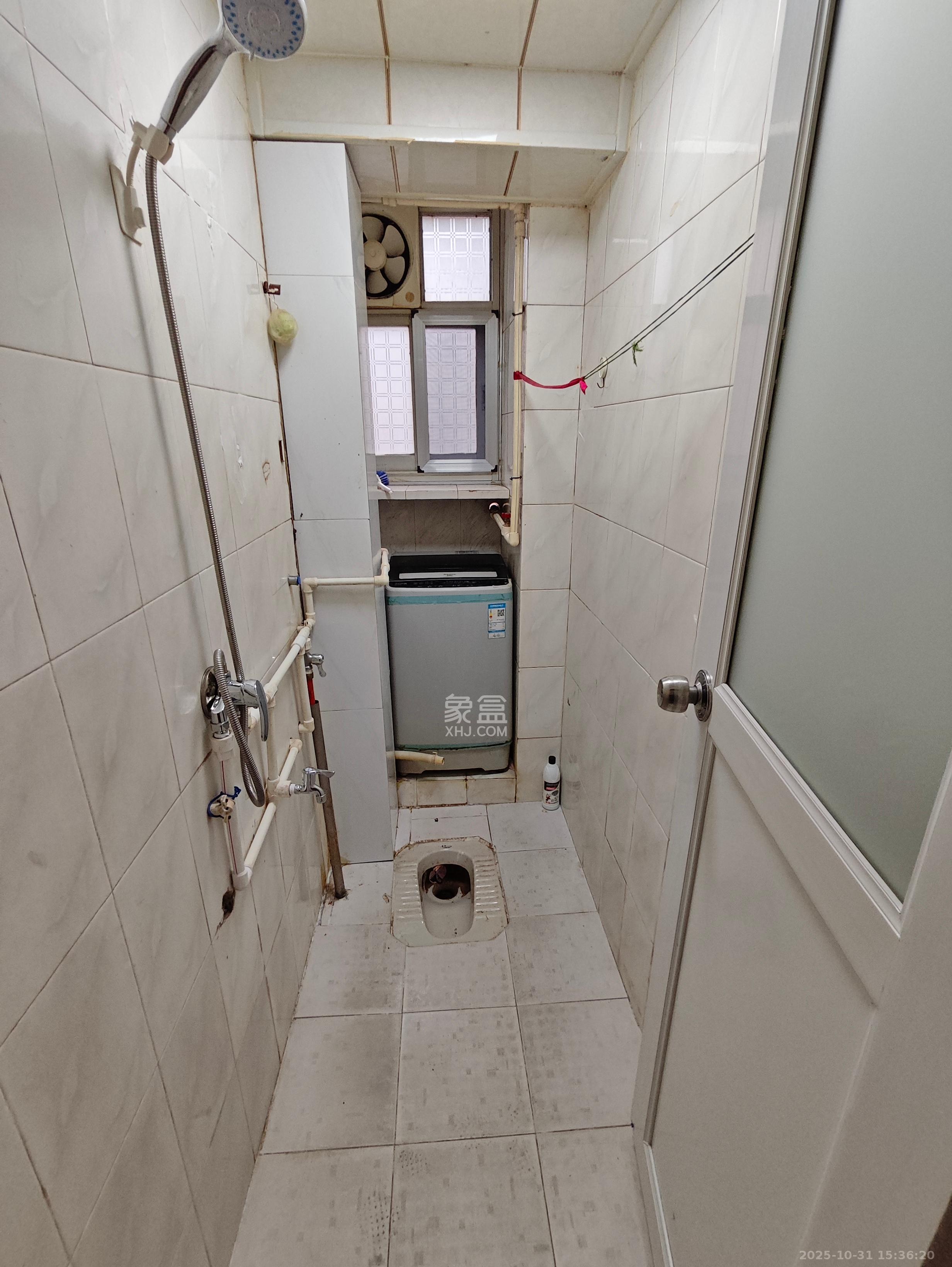 红旗区三片  2室2厅1卫    1600.0元/月室内图