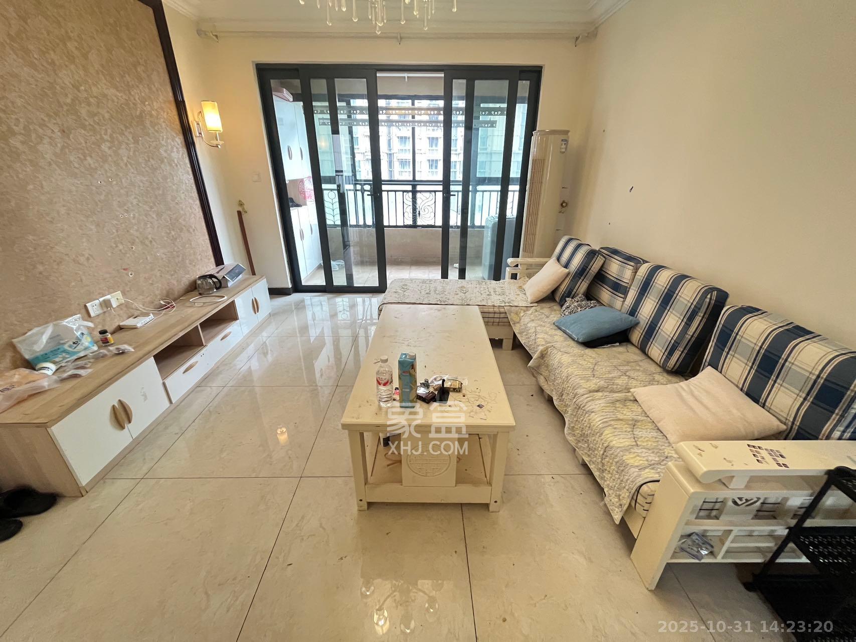 恒大国际广场  3室2厅1卫    2700.0元/月 恒大国际广场  3室2厅1卫    2700.0元/月室内图