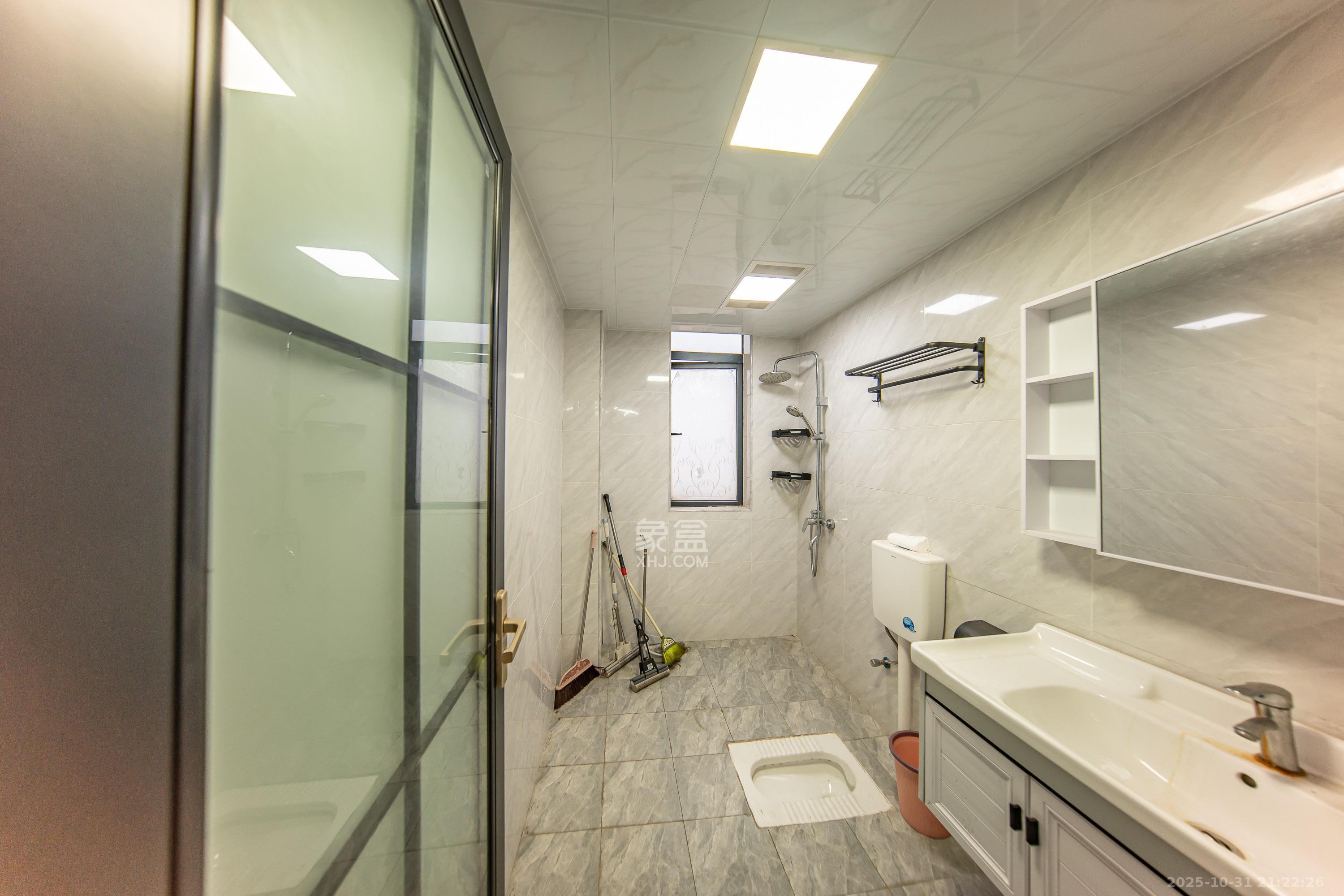 中建麓山和苑 3室2厅2卫 82.0万 中建麓山和苑 3室2厅2卫 82.0万卫生间