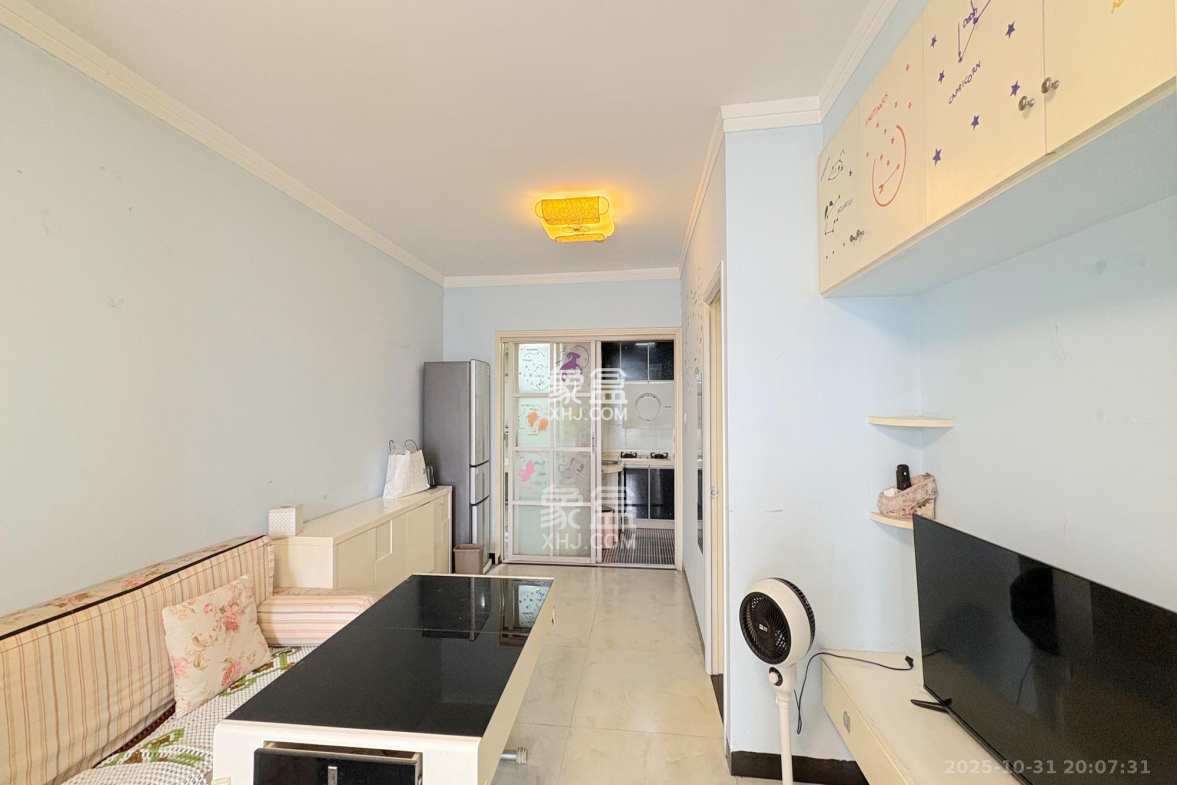 少帅府 2室1厅1卫 55.0万 少帅府 2室1厅1卫 55.0万客厅