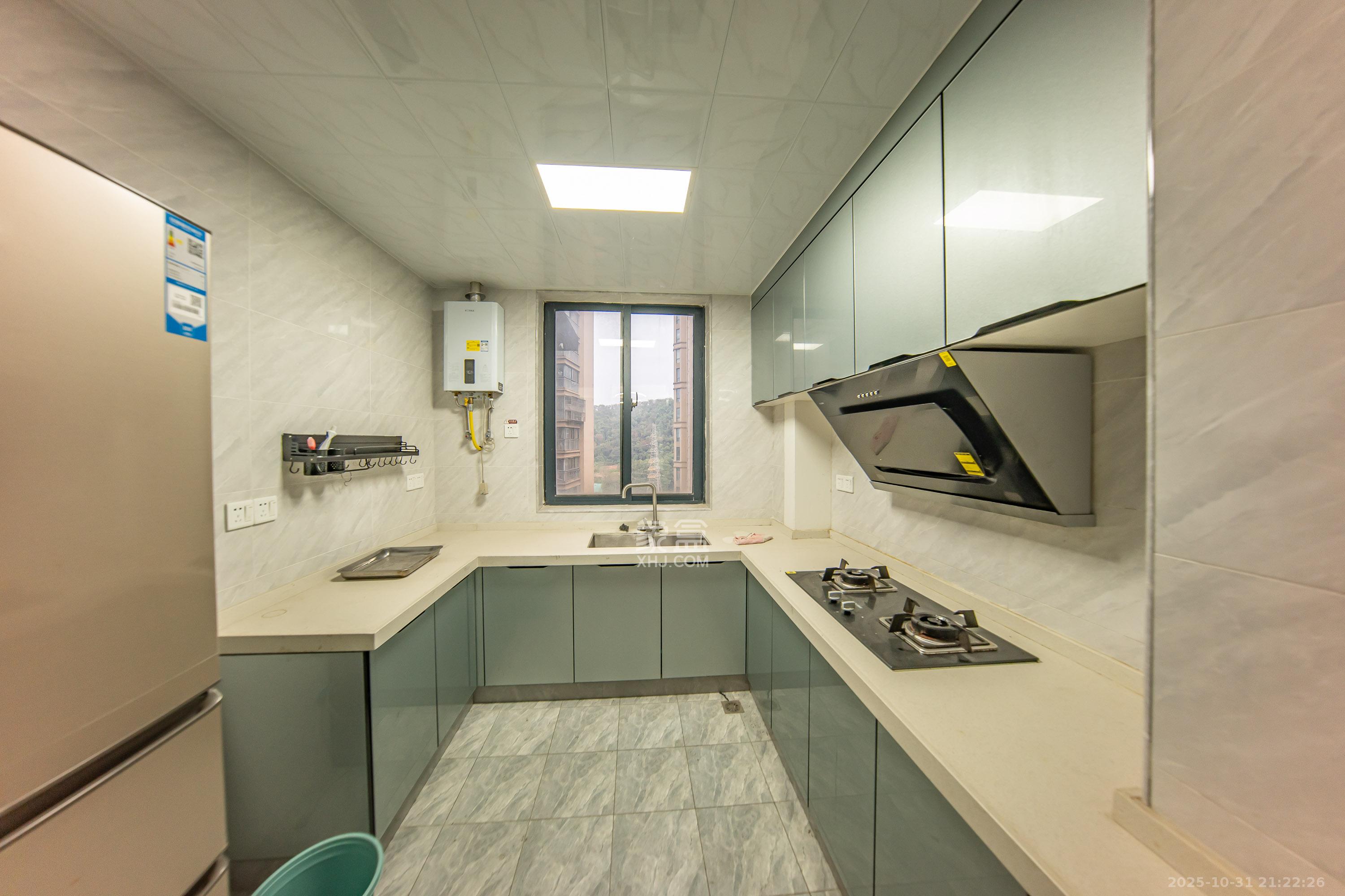 中建麓山和苑  3室2厅2卫    82.0万厨房