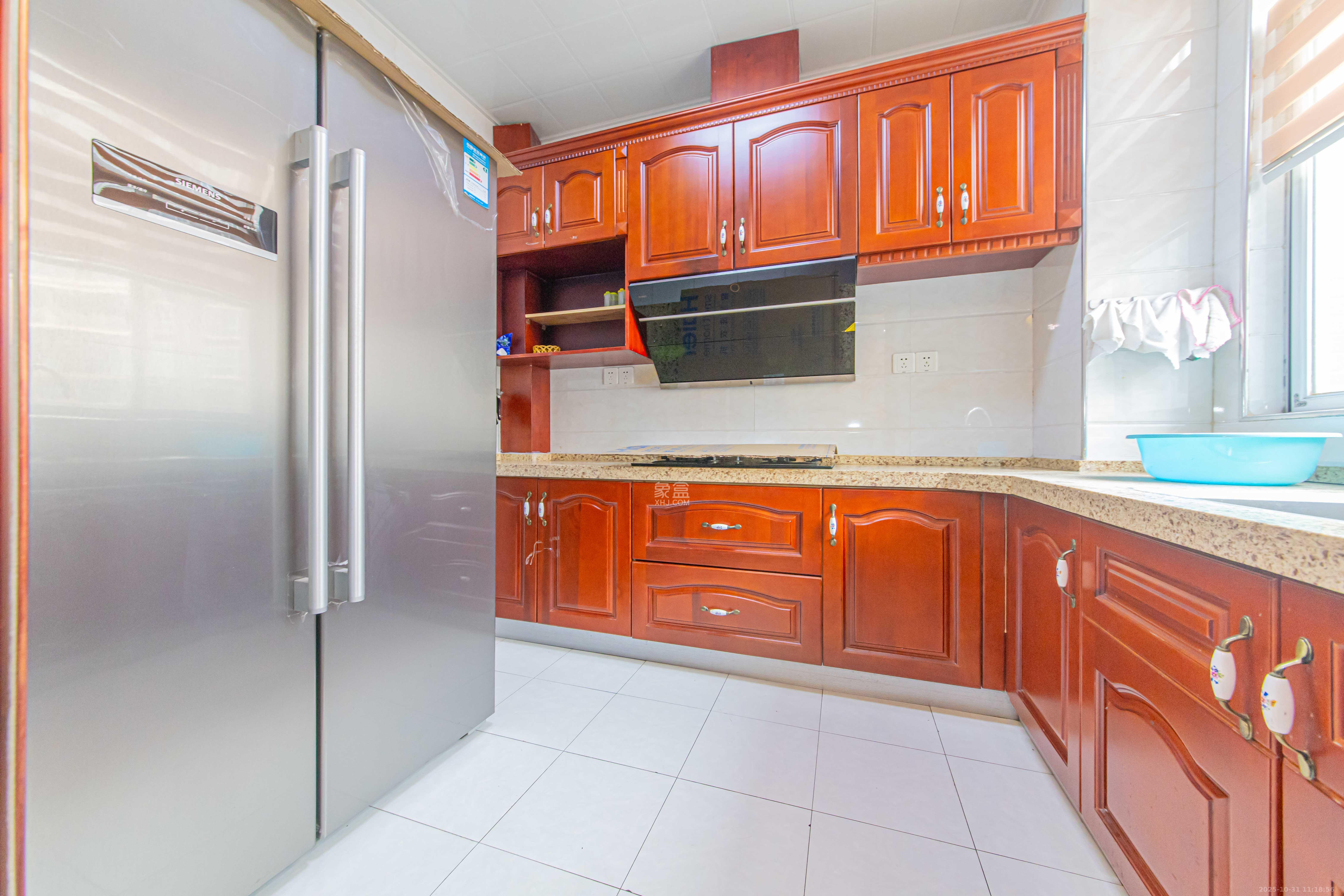 德泽苑  5室2厅2卫    108.0万厨房