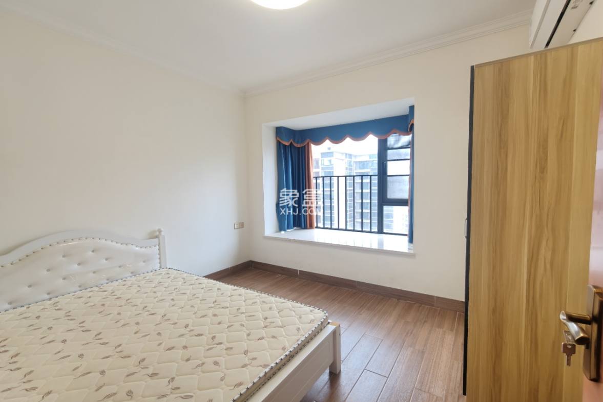 展兴汇景名城 3室2厅1卫 2500.0元/月 展兴汇景名城 3室2厅1卫 2500.0元/月室内图