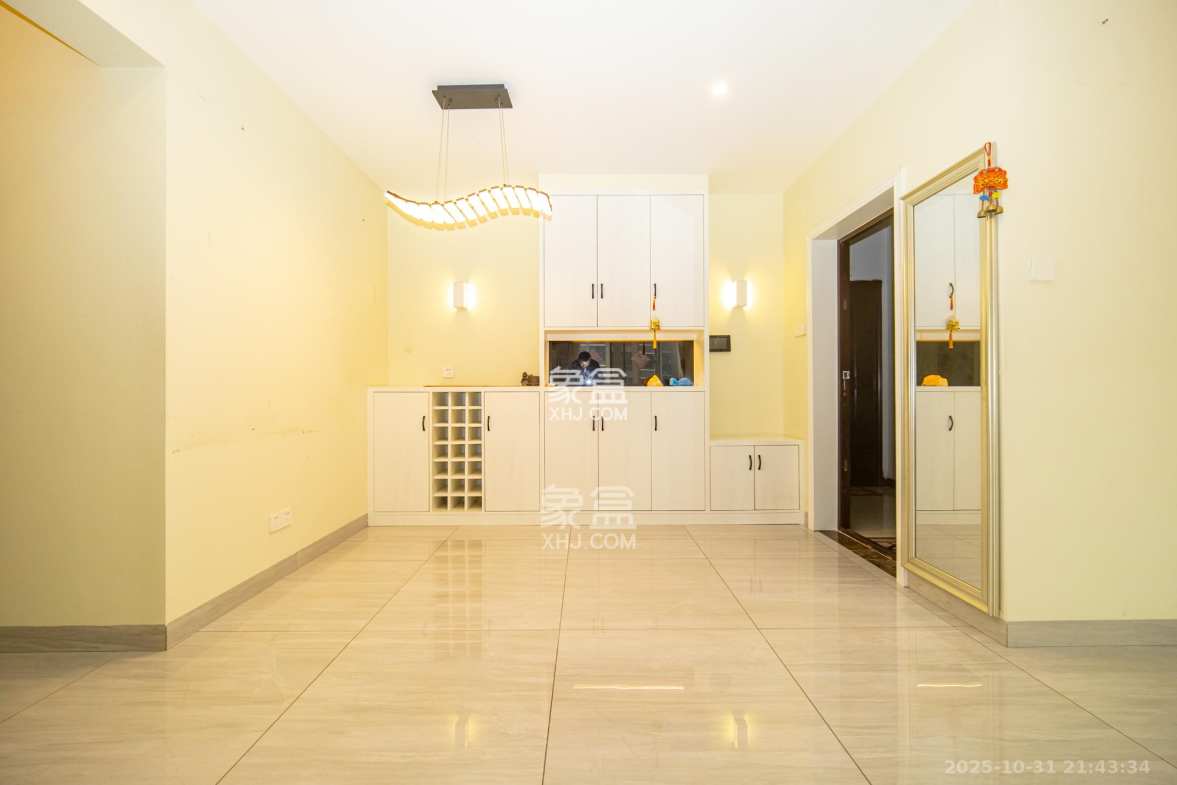 楚天世纪城西苑  3室2厅2卫    79.8万 楚天世纪城西苑  3室2厅2卫    79.8万其他