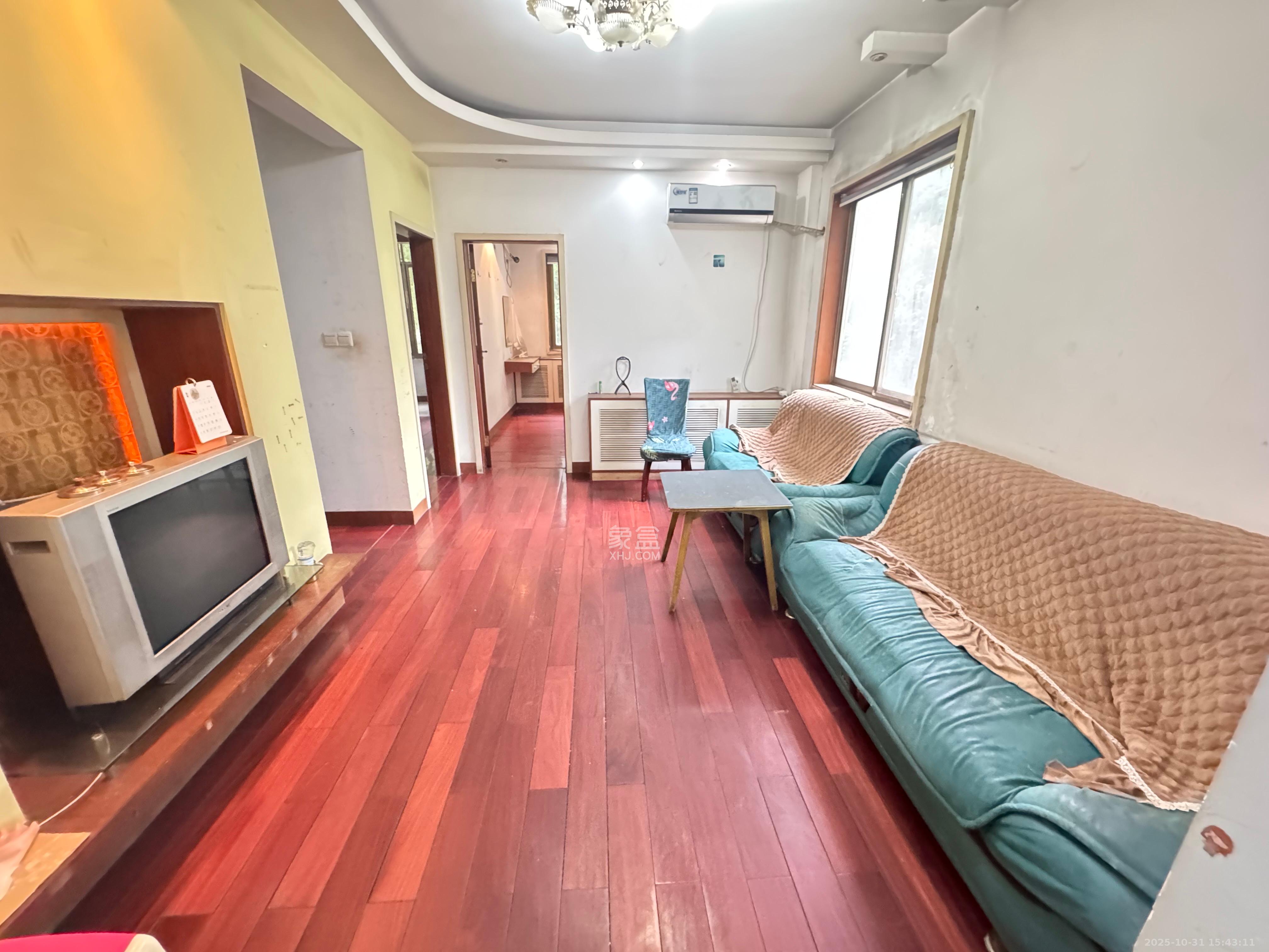 省政府机关梓园住宅区  2室2厅1卫    1900.0元/月室内图