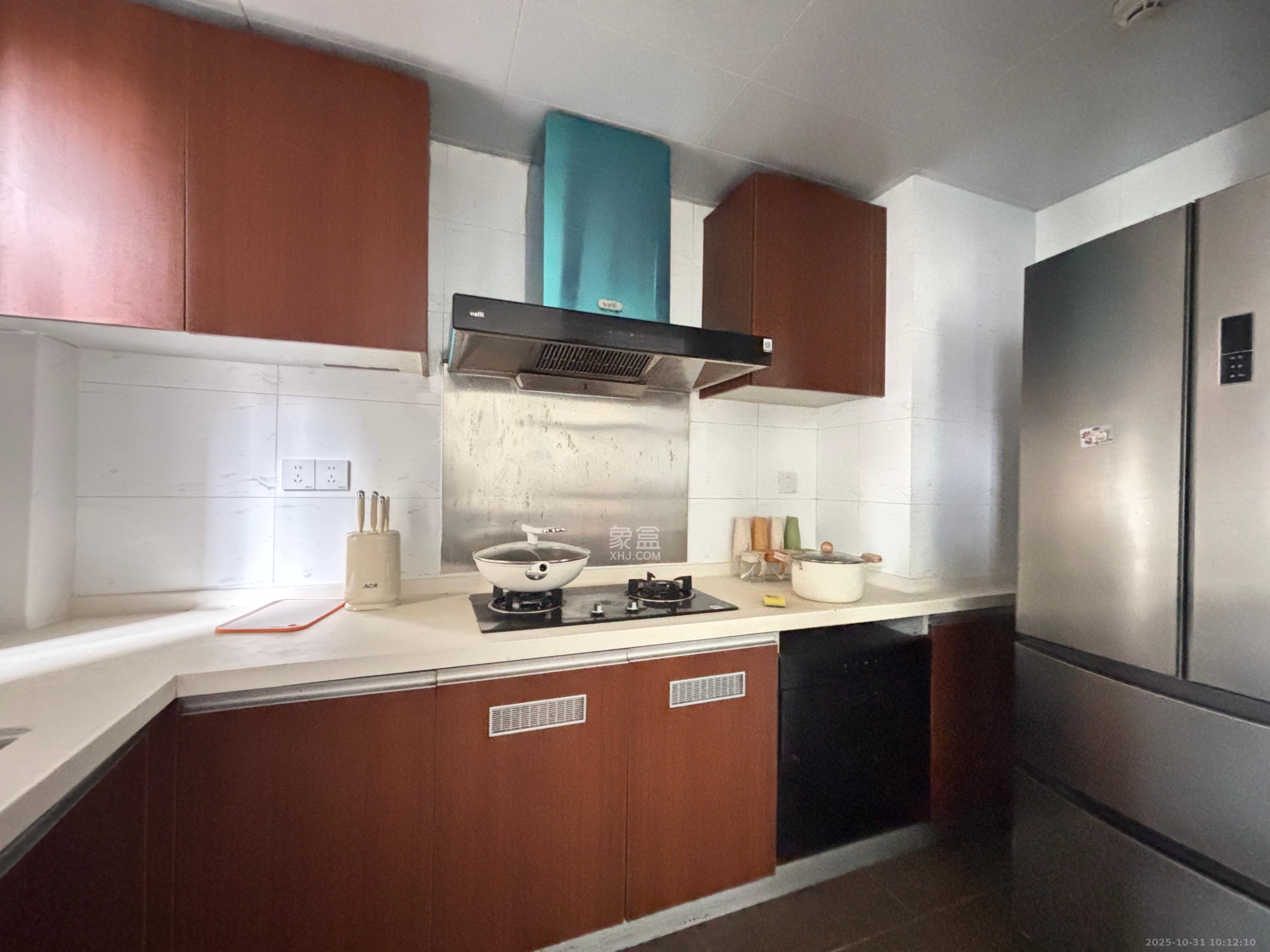 万科城市花园  3室2厅2卫    3000.0元/月室内图