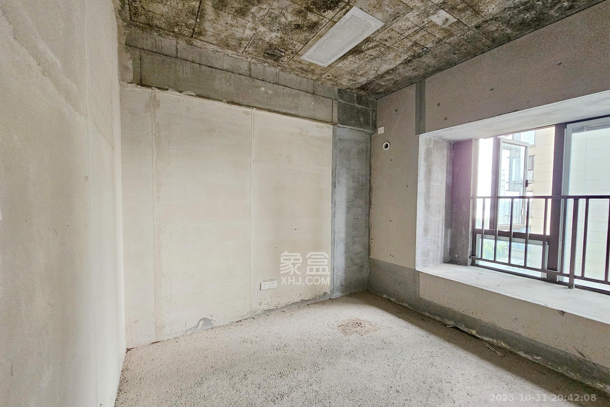 阳光城尚东湾愉景苑 4室2厅2卫 150.0万 阳光城尚东湾愉景苑 4室2厅2卫 150.0万卧室