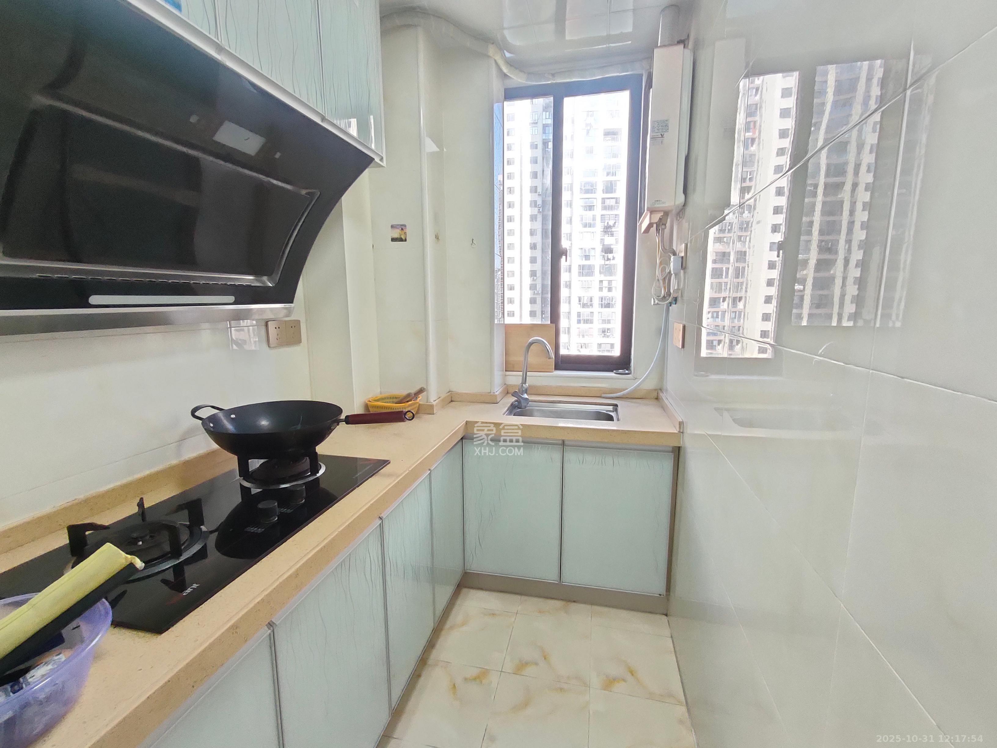 乾源国际  5室1厅3卫    1400.0元/月室内图