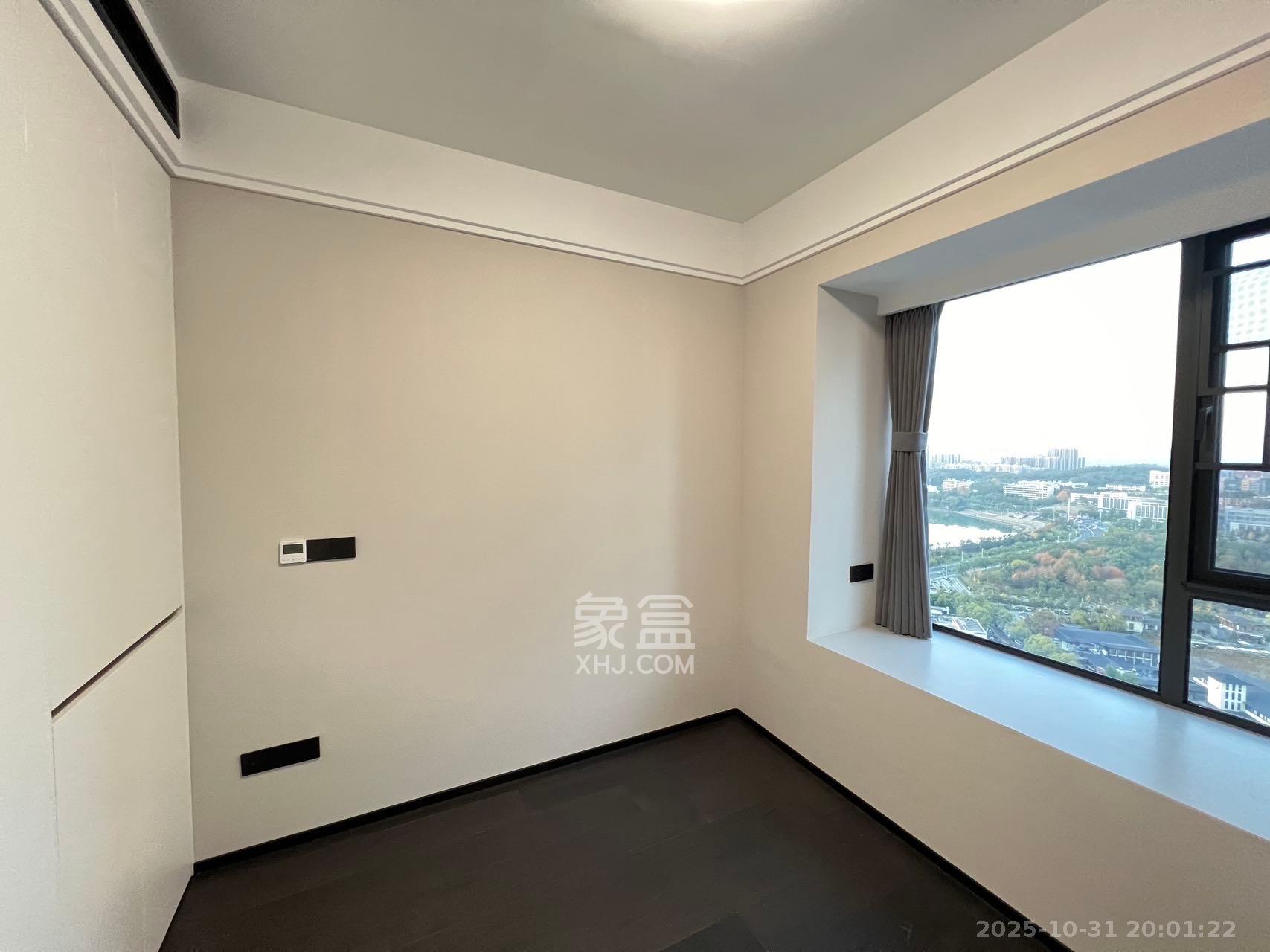 绿地V岛  4室2厅2卫    6000.0元/月 绿地V岛  4室2厅2卫    6000.0元/月室内图