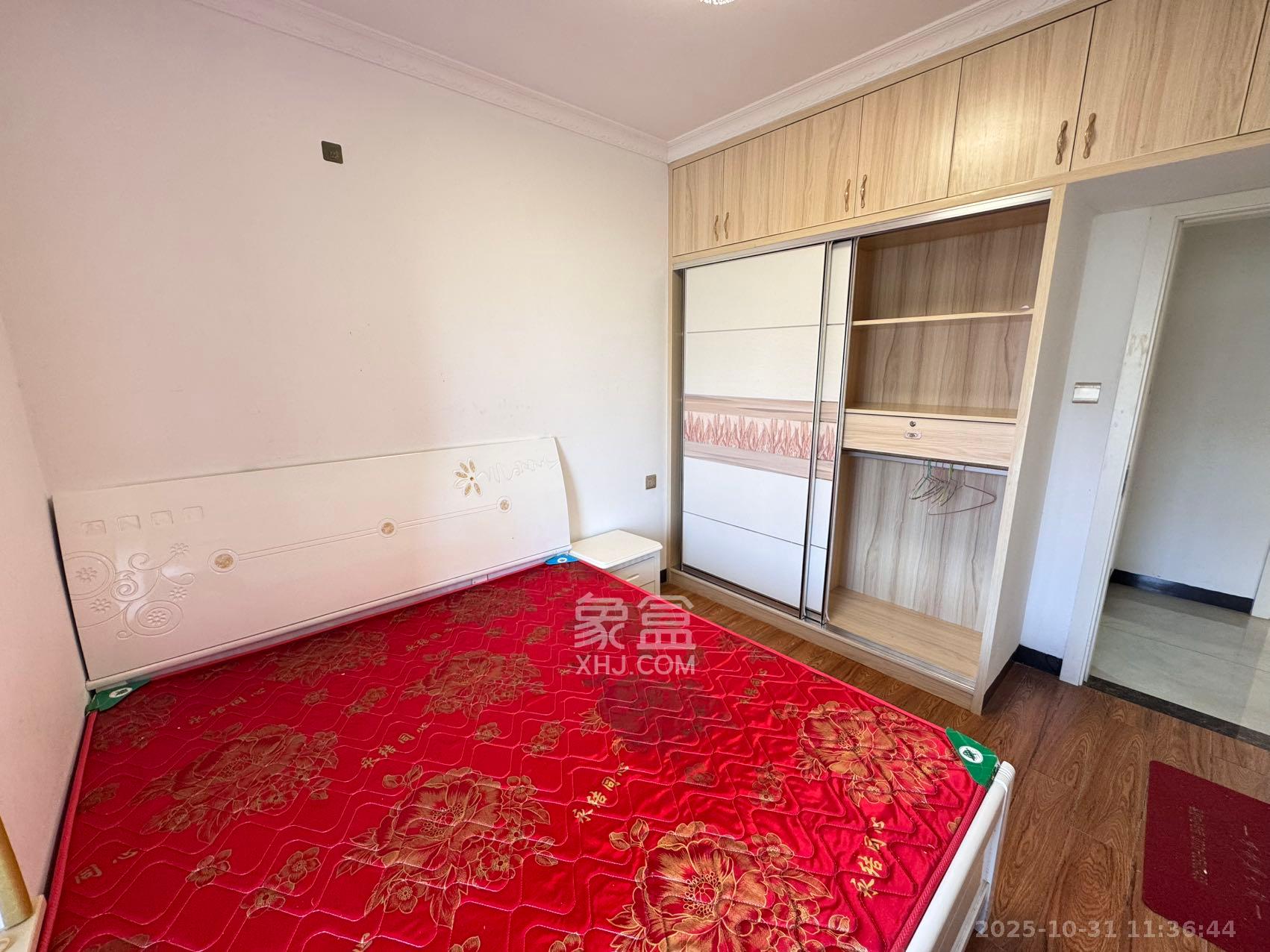 荣盛花语城  1室0厅0卫    1800.0元/月 荣盛花语城  1室0厅0卫    1800.0元/月室内图