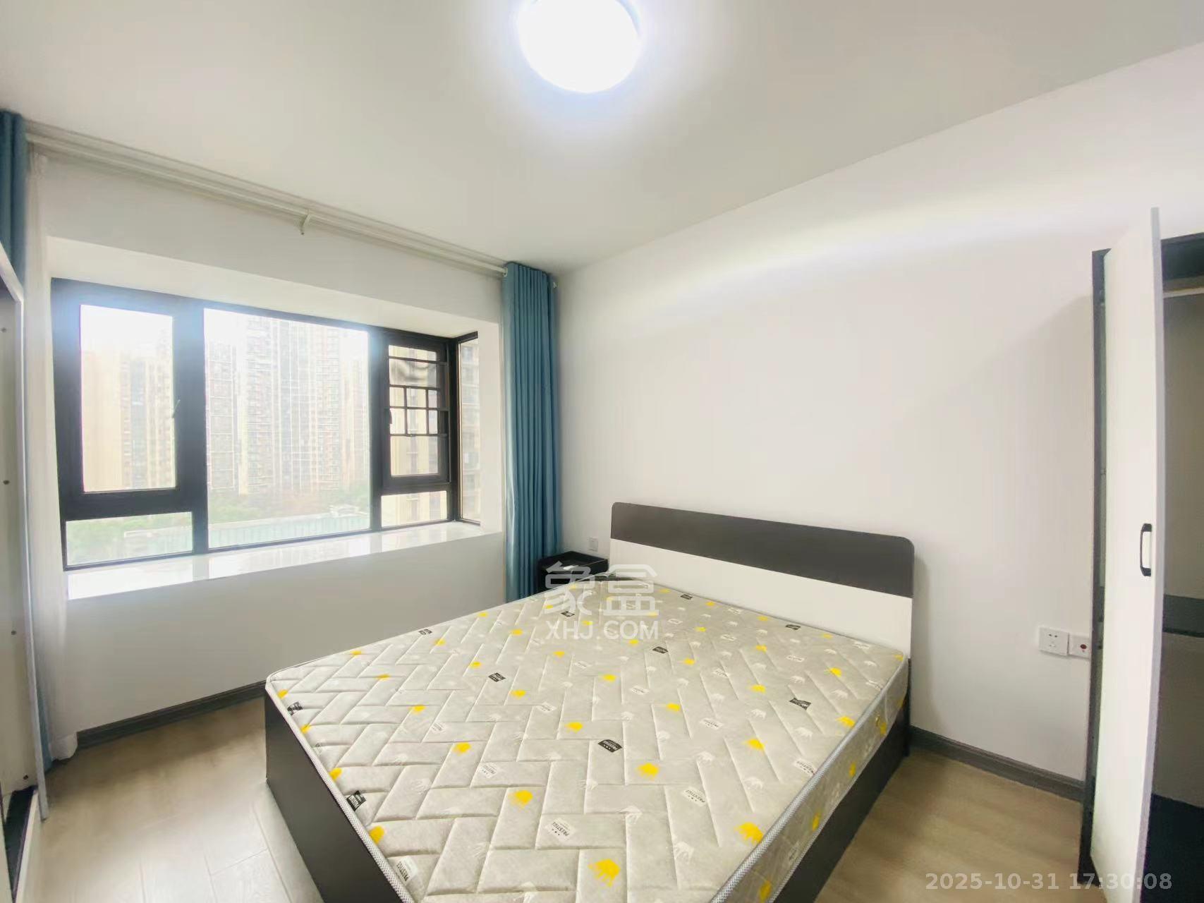 保利大都汇四期  4室2厅2卫    4500.0元/月室内图