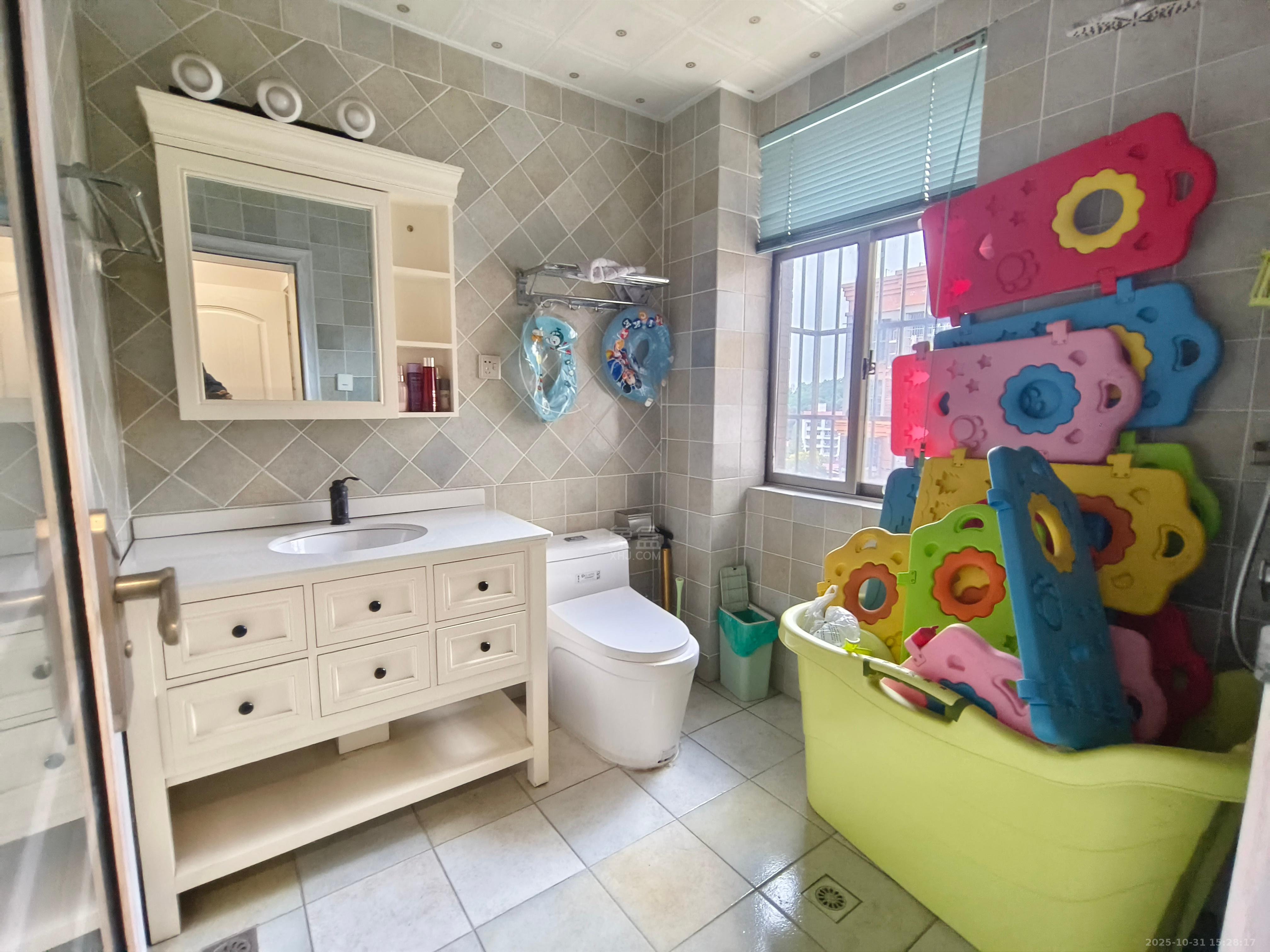 公园道一号(兆富佳园)  3室2厅2卫    1600.0元/月 公园道一号(兆富佳园)  3室2厅2卫    1600.0元/月室内图