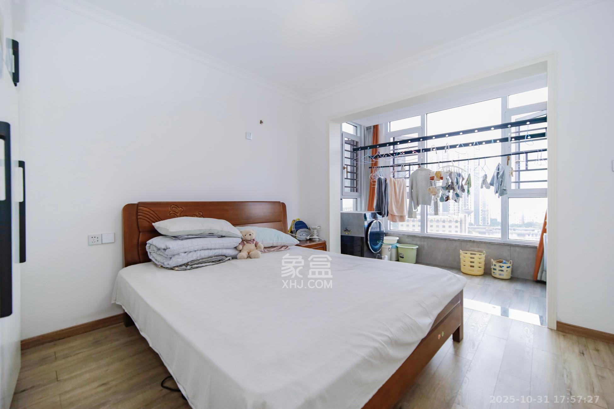 中建桂苑  3室2厅1卫    108.0万卧室