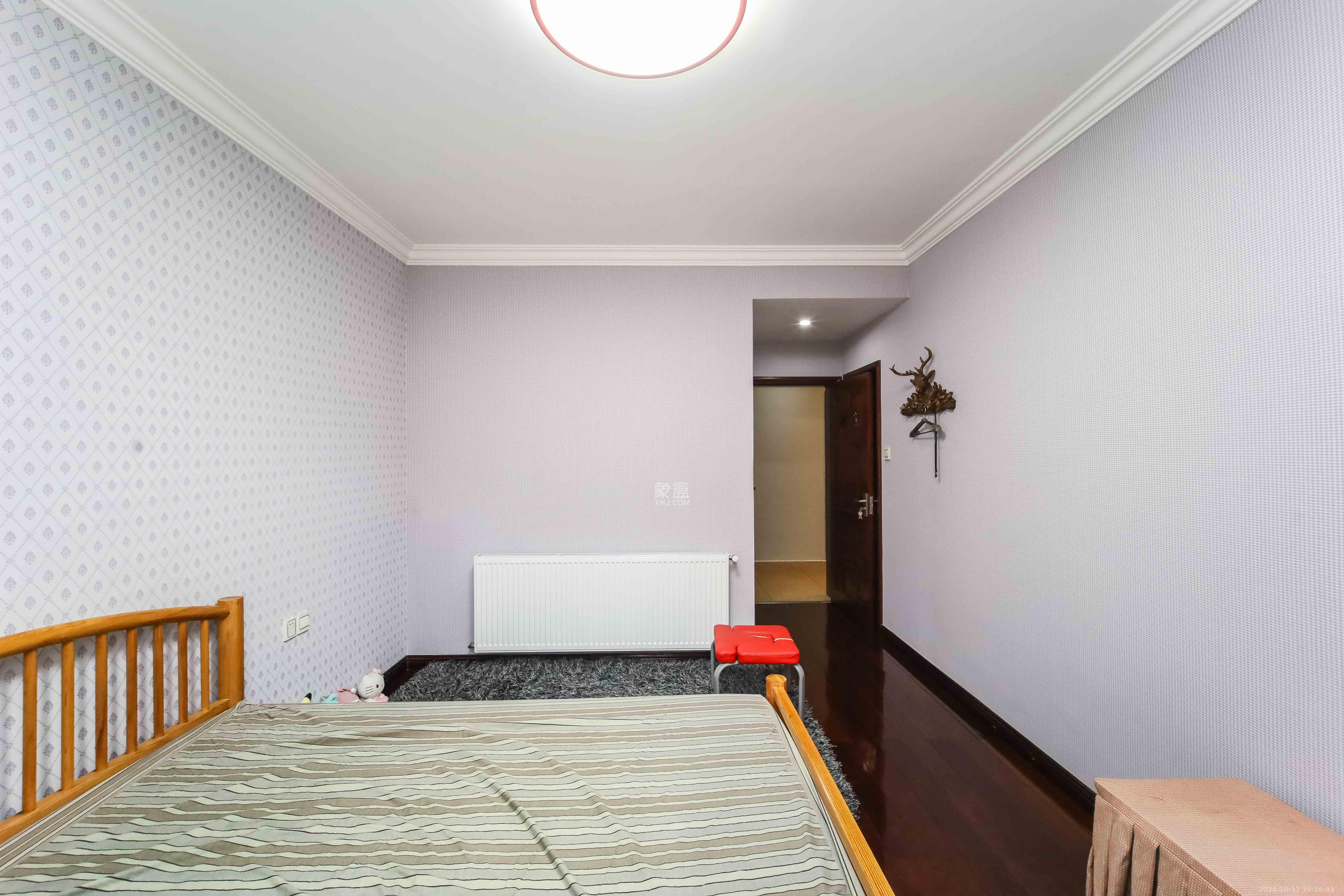 星城世家  4室2厅2卫    223.0万 星城世家  4室2厅2卫    223.0万卧室