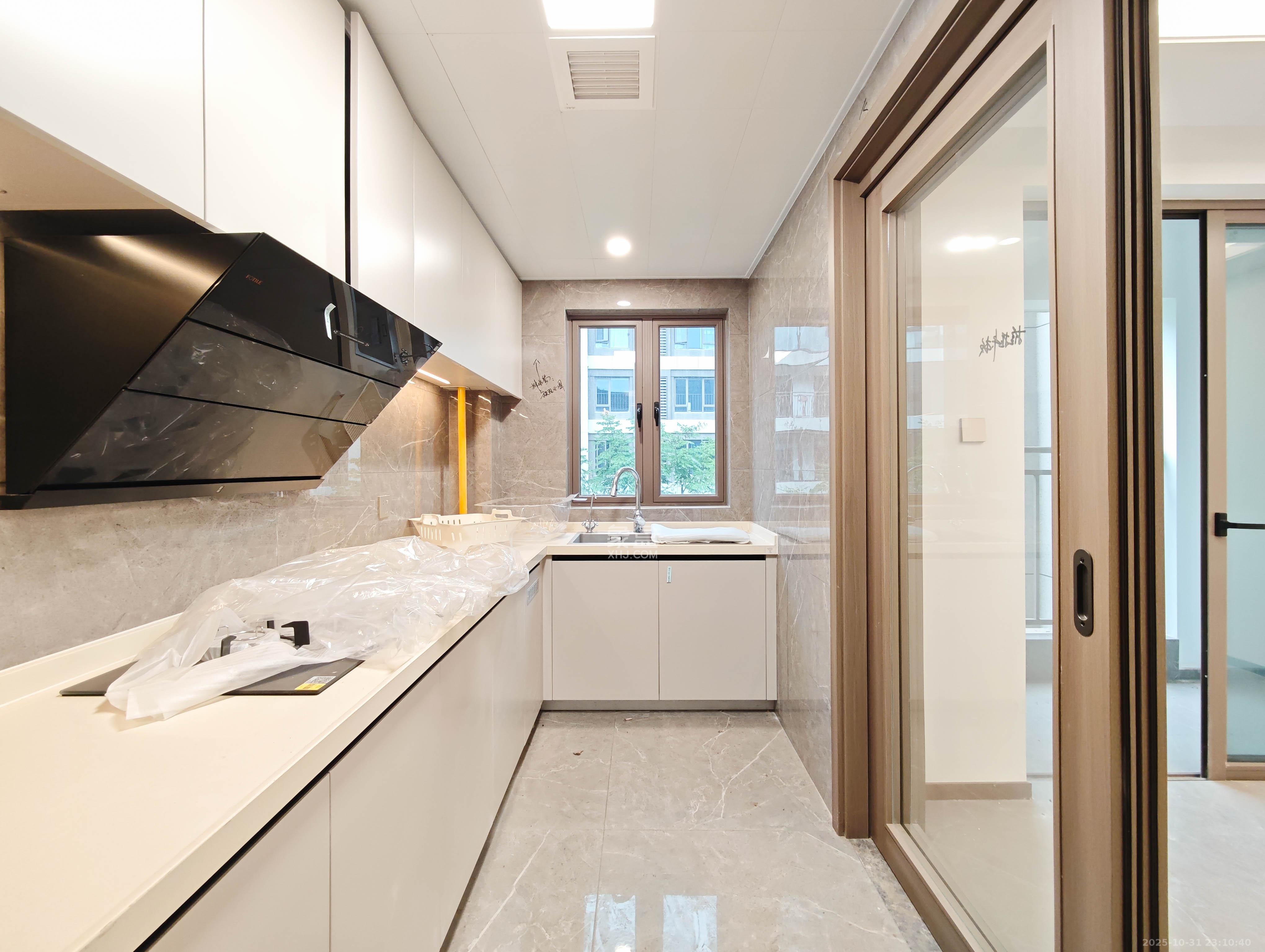 弘阳阳光城天宸府 4室2厅2卫 195.0万 弘阳阳光城天宸府 4室2厅2卫 195.0万其他