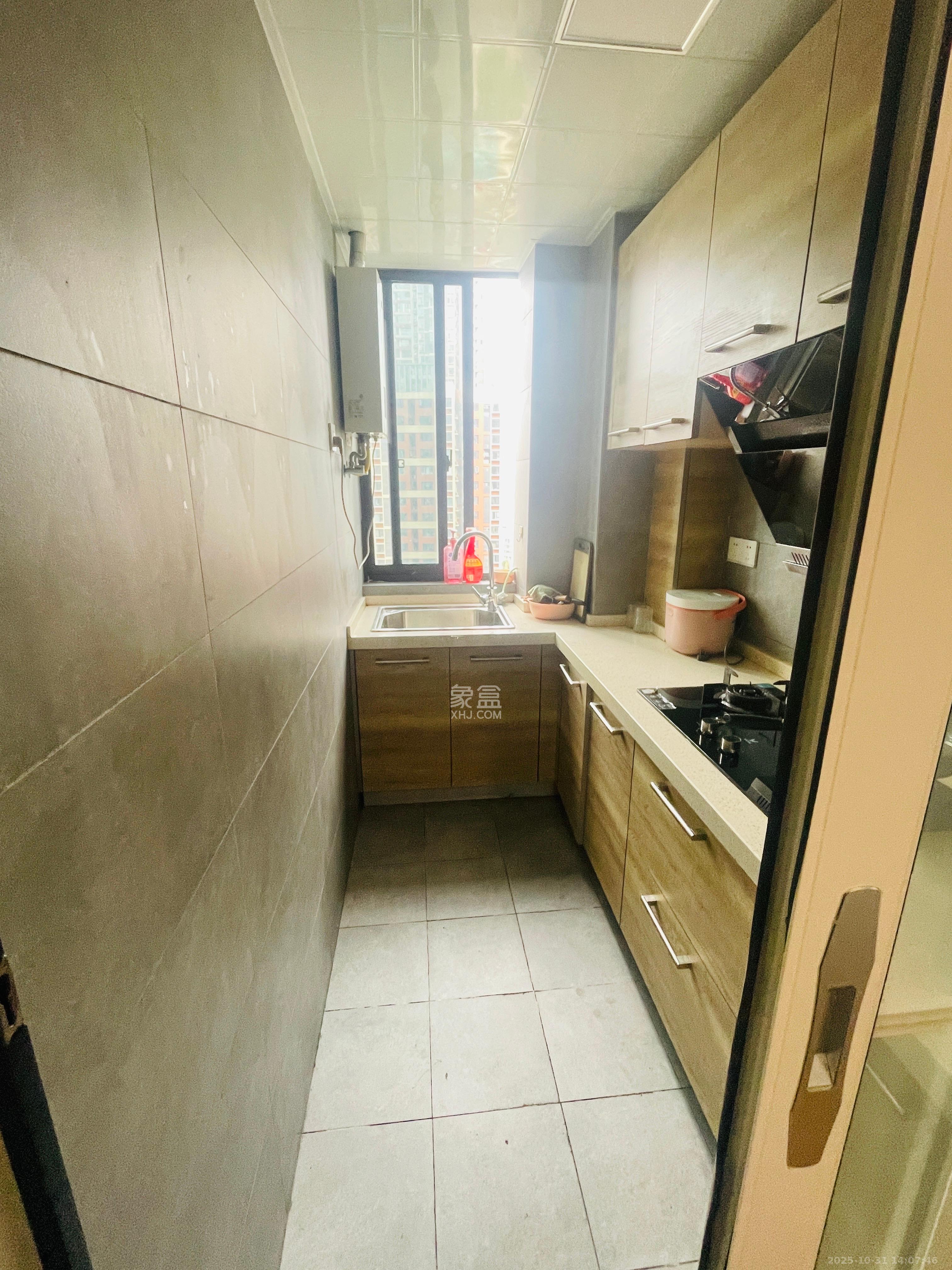 乾源国际 1室1厅1卫 1600.0元/月 乾源国际 1室1厅1卫 1600.0元/月室内图