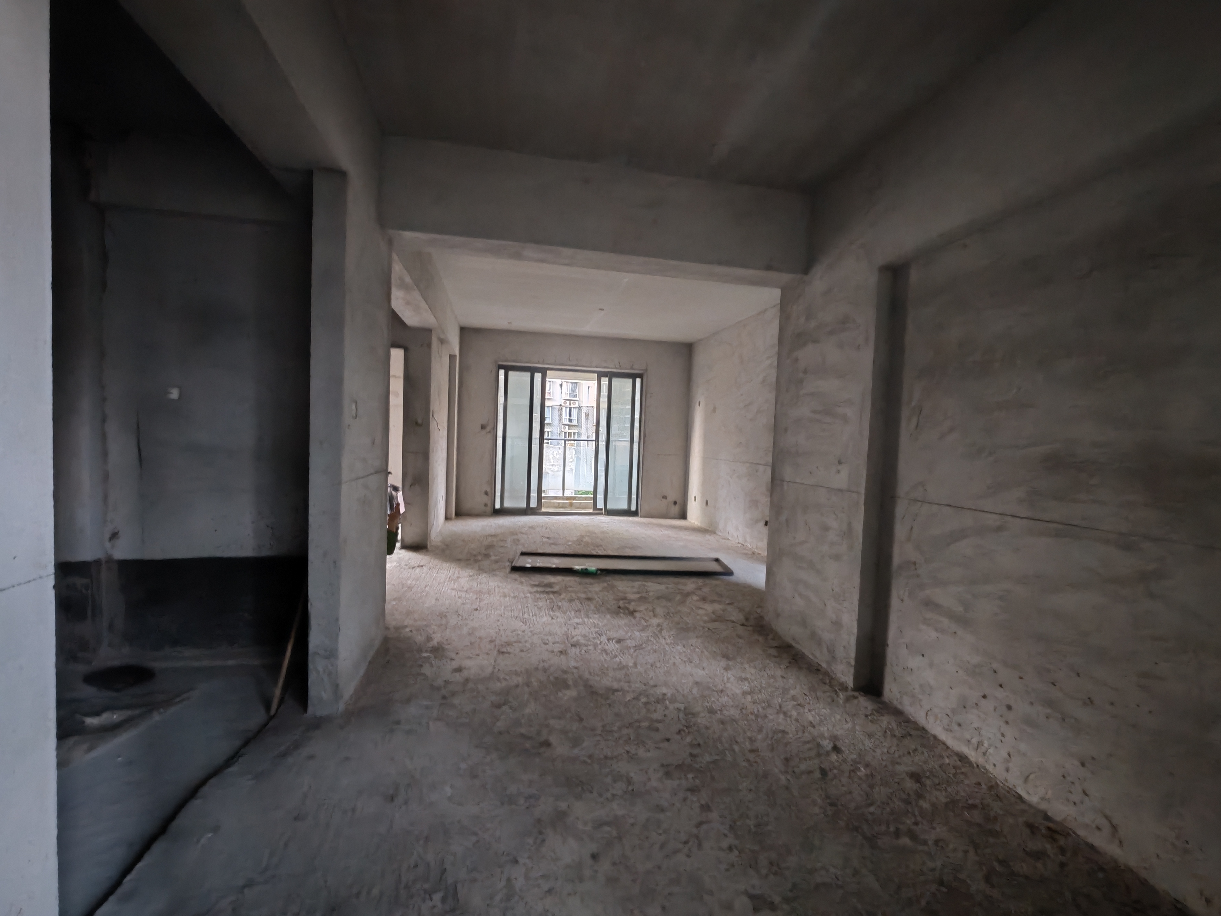 和信广场 3室2厅2卫 294.0万 和信广场 3室2厅2卫 294.0万客厅