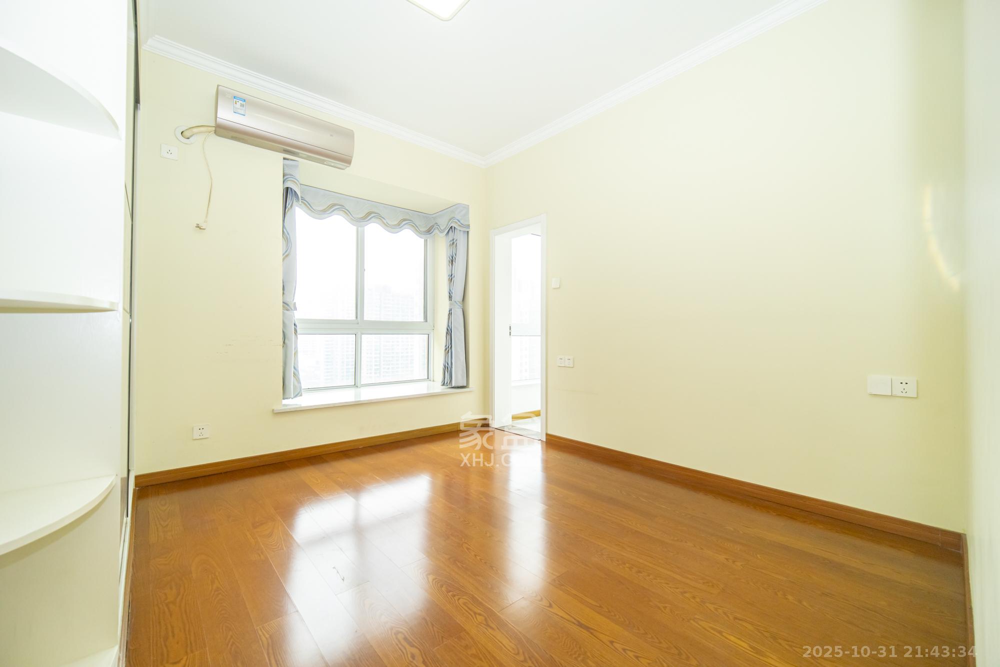 楚天世纪城西苑  3室2厅2卫    79.8万卧室