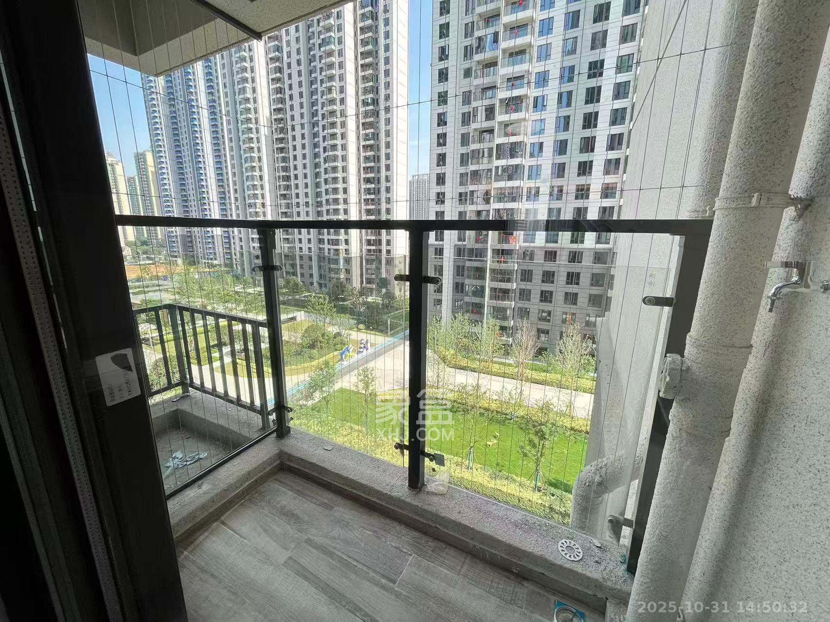 绿地长沙城际空间站(绿地新里佳苑)  4室2厅2卫    4200.0元/月 绿地长沙城际空间站(绿地新里佳苑)  4室2厅2卫    4200.0元/月室内图