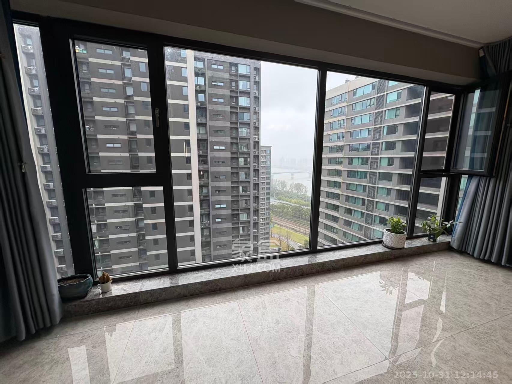 印湘江二（印江雅居）  3室2厅2卫    5500.0元/月室内图