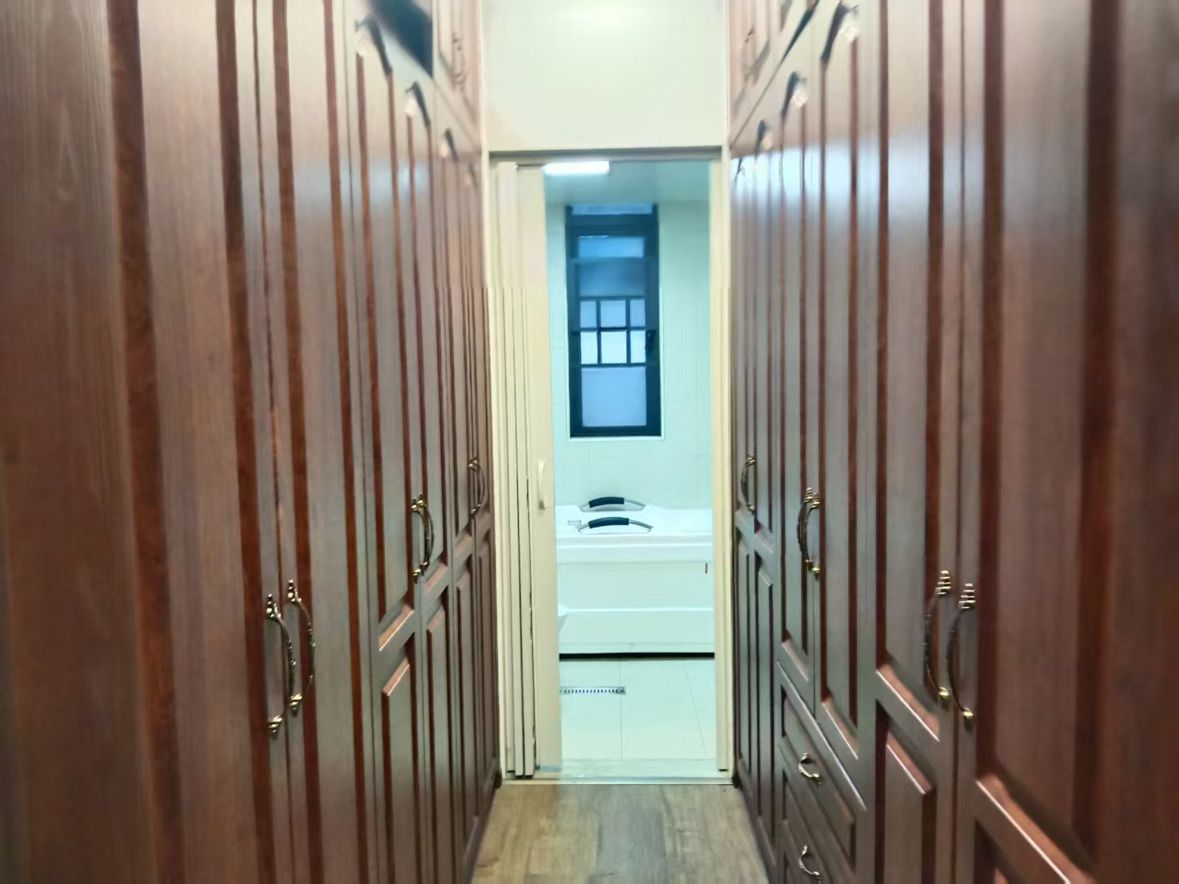 会龙山溪谷(住宅) 3室2厅2卫 2500.0元/月 会龙山溪谷(住宅) 3室2厅2卫 2500.0元/月室内图