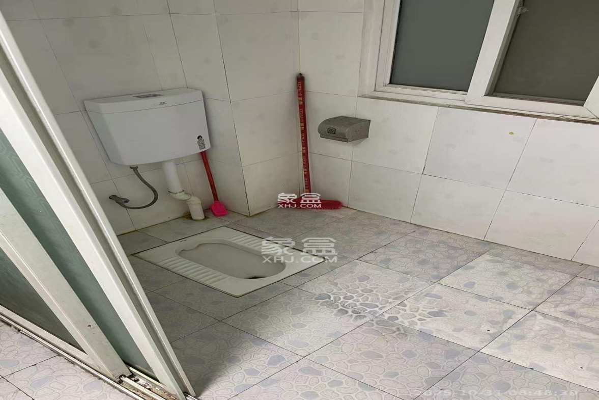 香槟小镇(香槟花苑) 2室2厅1卫 1600.0元/月 香槟小镇(香槟花苑) 2室2厅1卫 1600.0元/月室内图