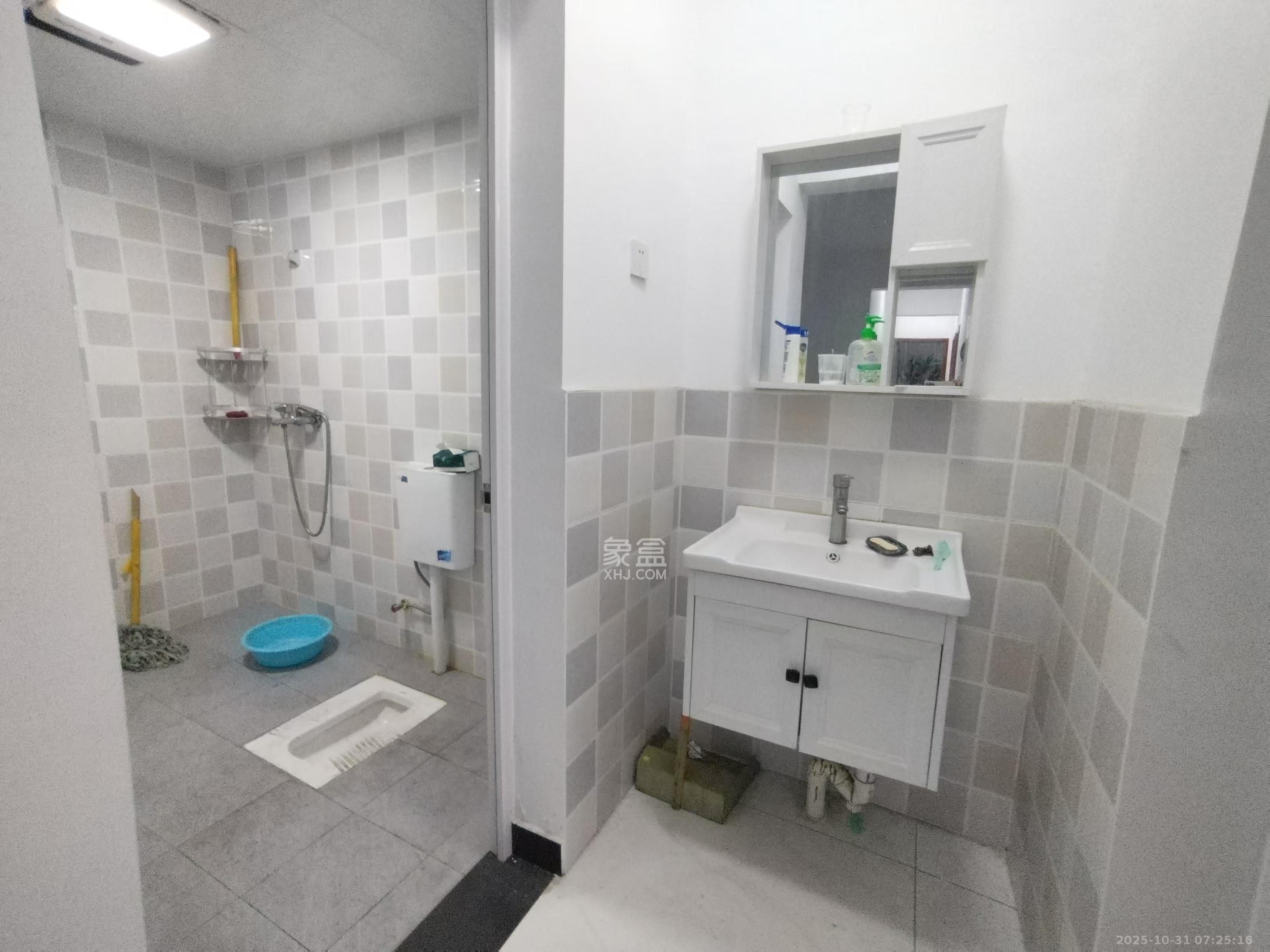 金麓西岸和苑  3室2厅2卫    3200.0元/月 金麓西岸和苑  3室2厅2卫    3200.0元/月室内图