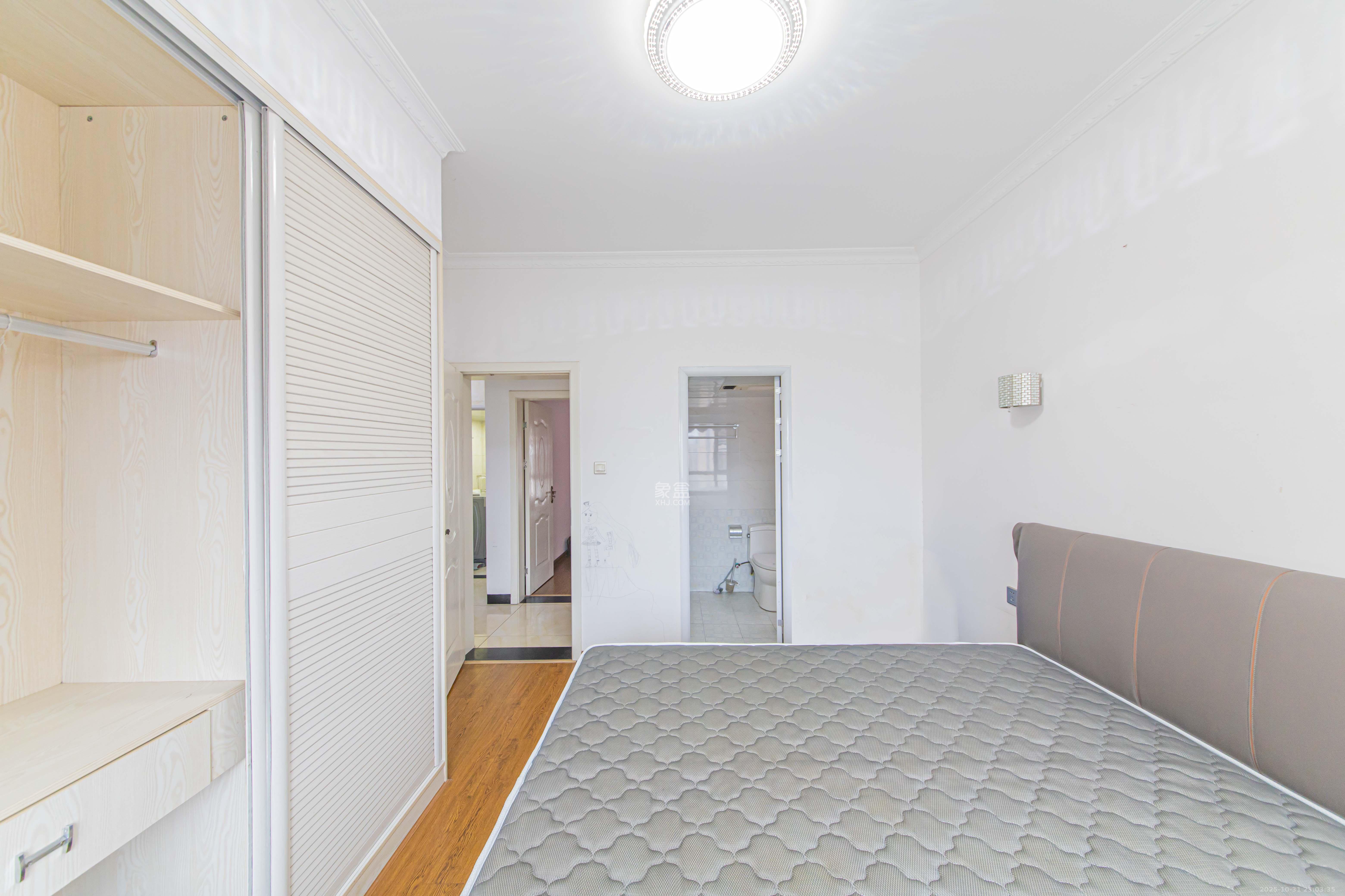 金房奥斯卡  4室2厅1卫    113.0万卧室