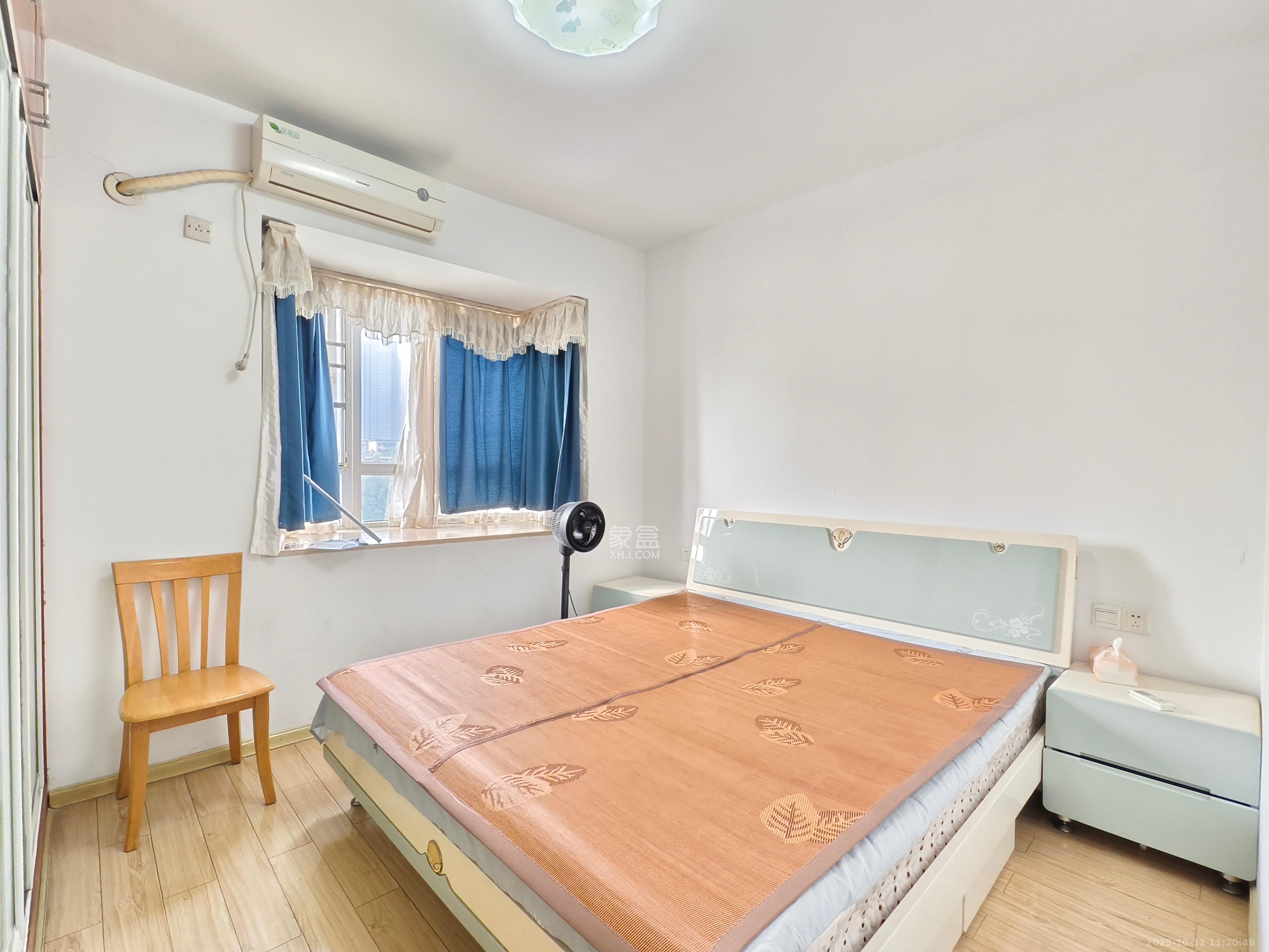 风华四季园  2室2厅1卫    2500.0元/月 风华四季园  2室2厅1卫    2500.0元/月室内图