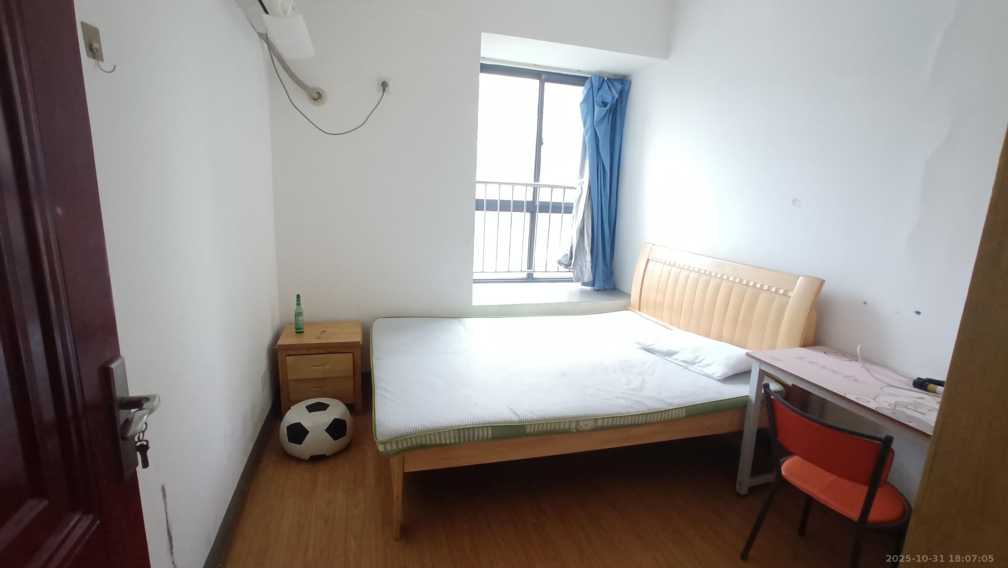 香芙嘉园(广铁湘府嘉园) 3室2厅1卫 2200.0元/月 香芙嘉园(广铁湘府嘉园) 3室2厅1卫 2200.0元/月室内图