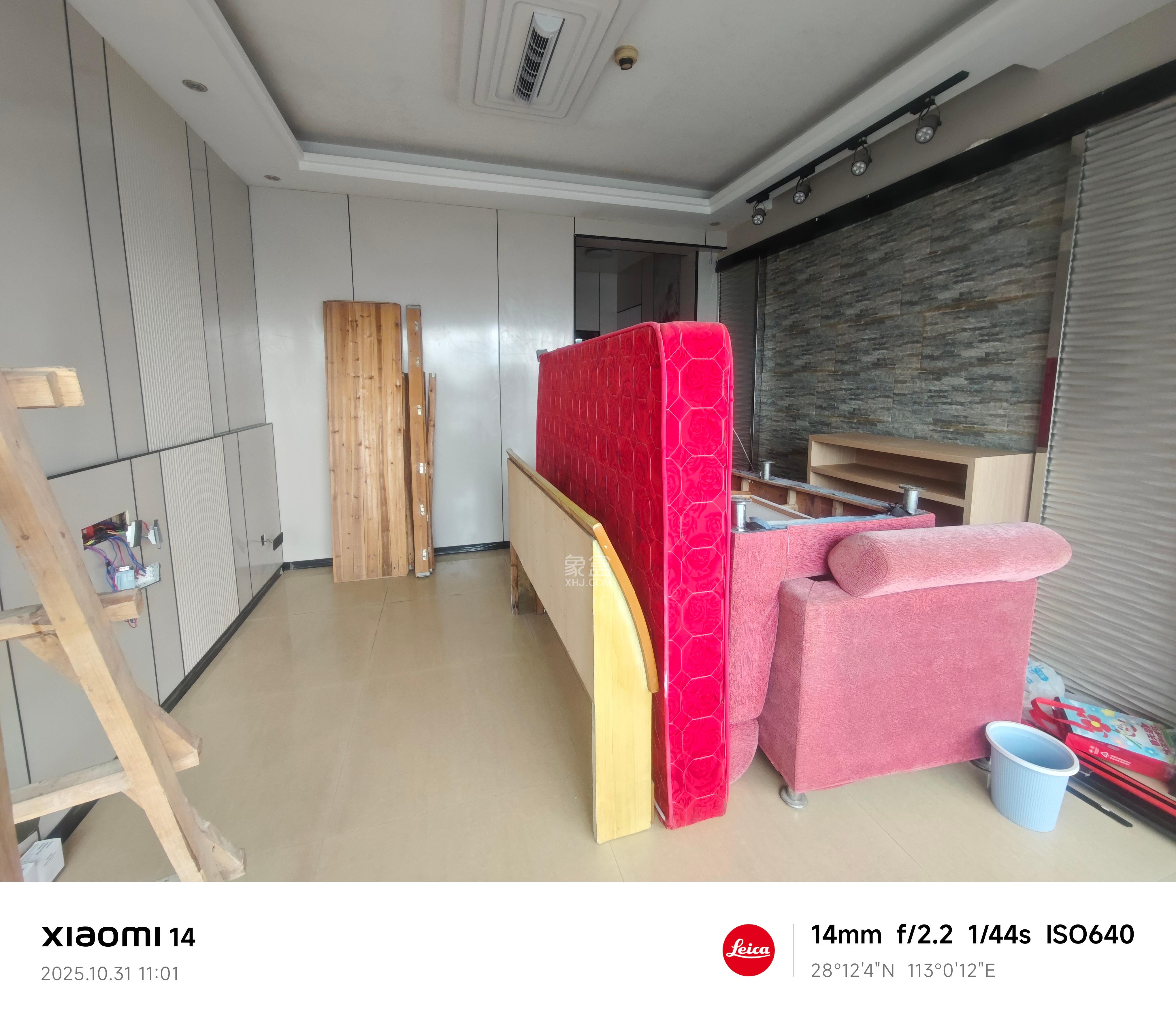 锦华时代 1室1厅1卫 1300.0元/月 锦华时代 1室1厅1卫 1300.0元/月室内图