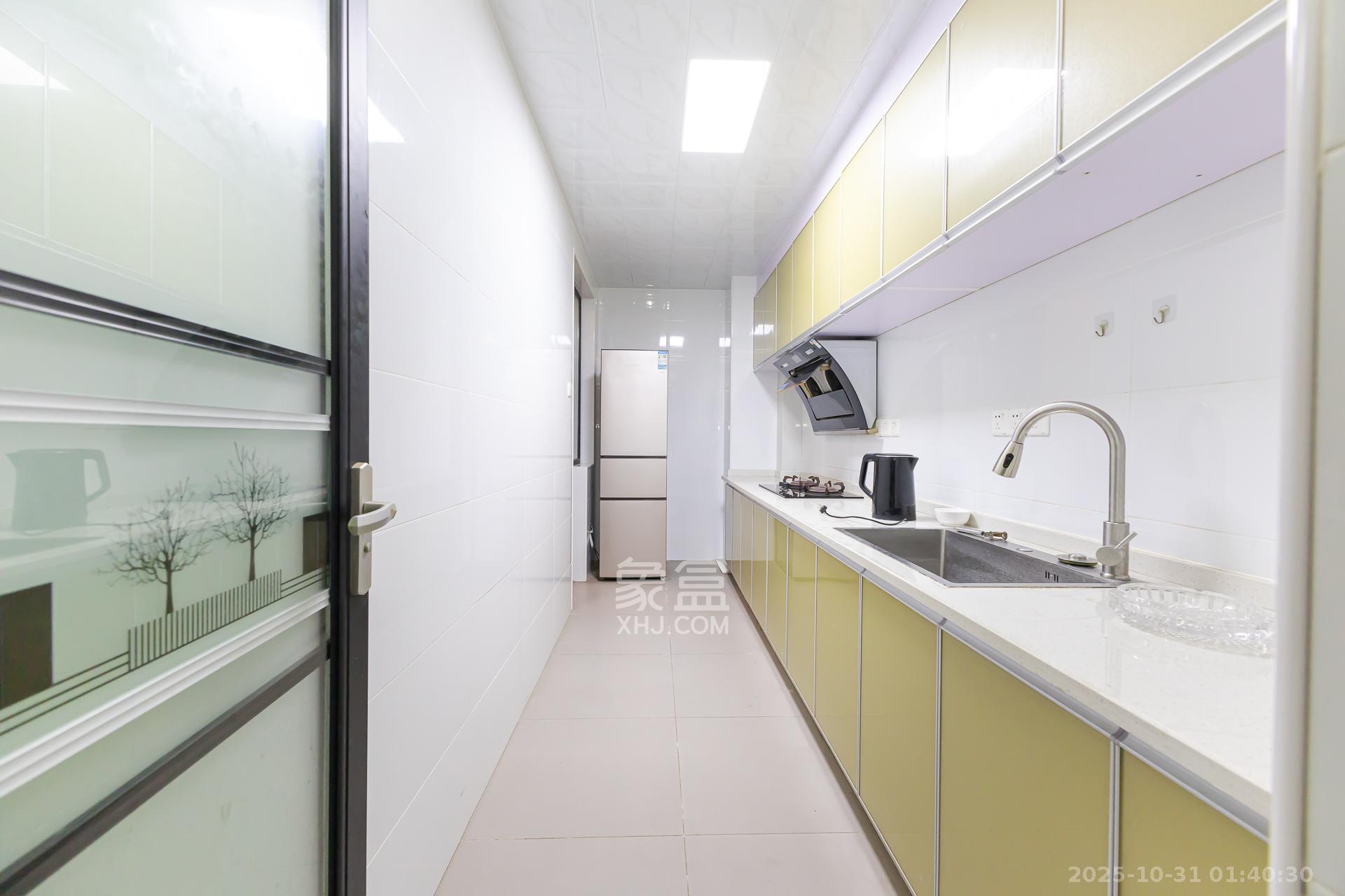 勤诚达境界城  4室2厅2卫    123.0万厨房