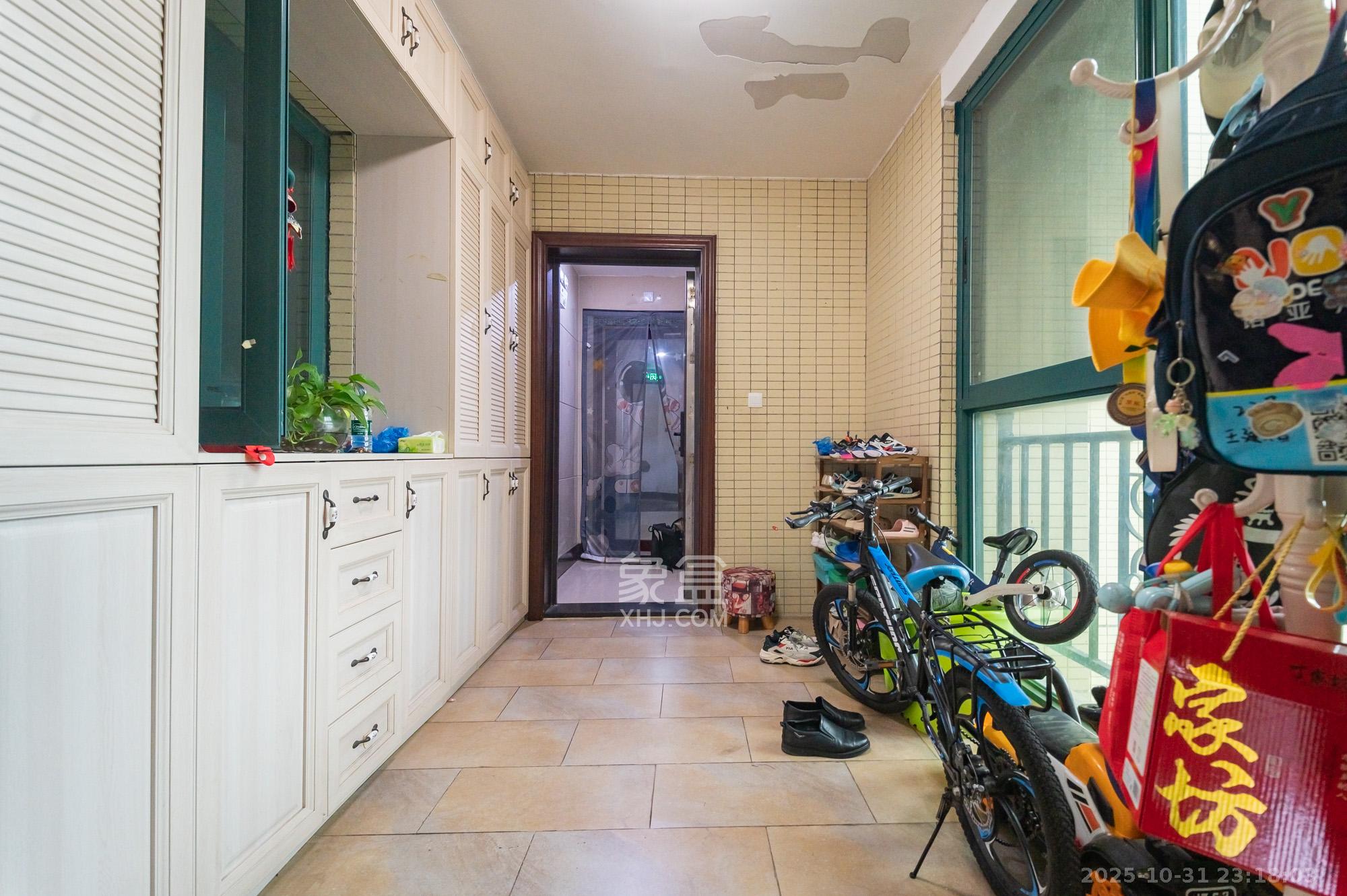 恒大翡翠华庭 3室2厅2卫 82.8万 恒大翡翠华庭 3室2厅2卫 82.8万其他