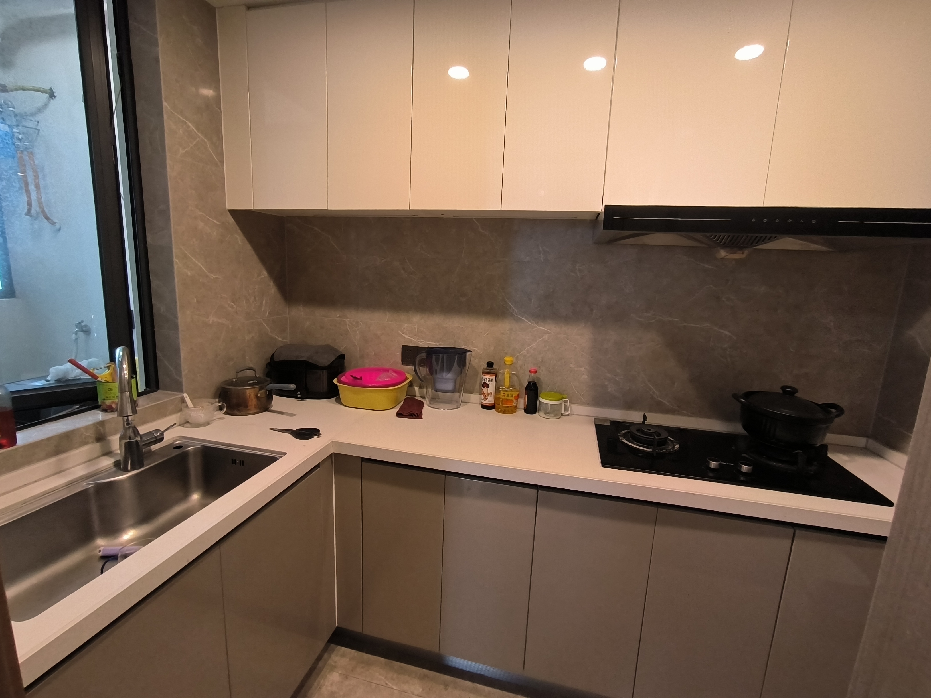 华润中心三期  4室2厅1卫    6200.0元/月室内图