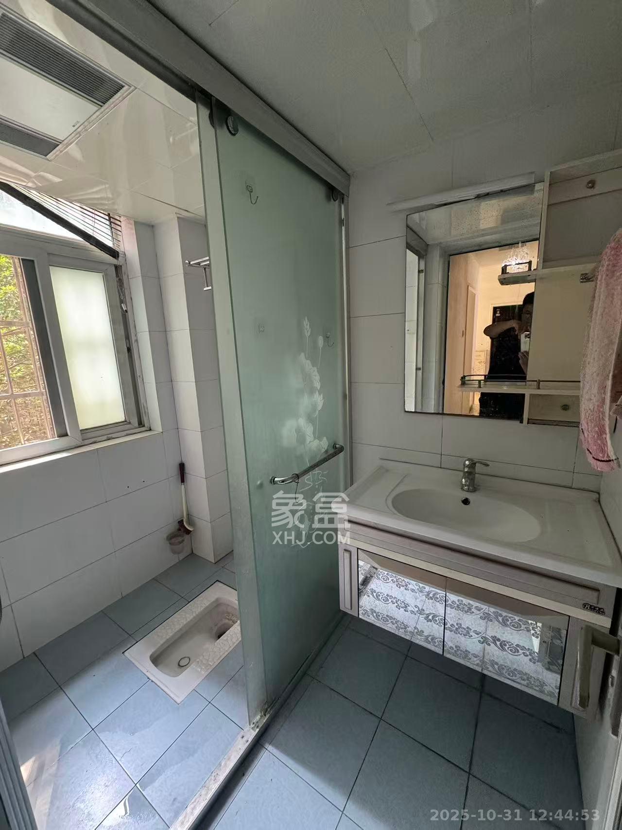 山水湾  3室2厅1卫    1600.0元/月室内图