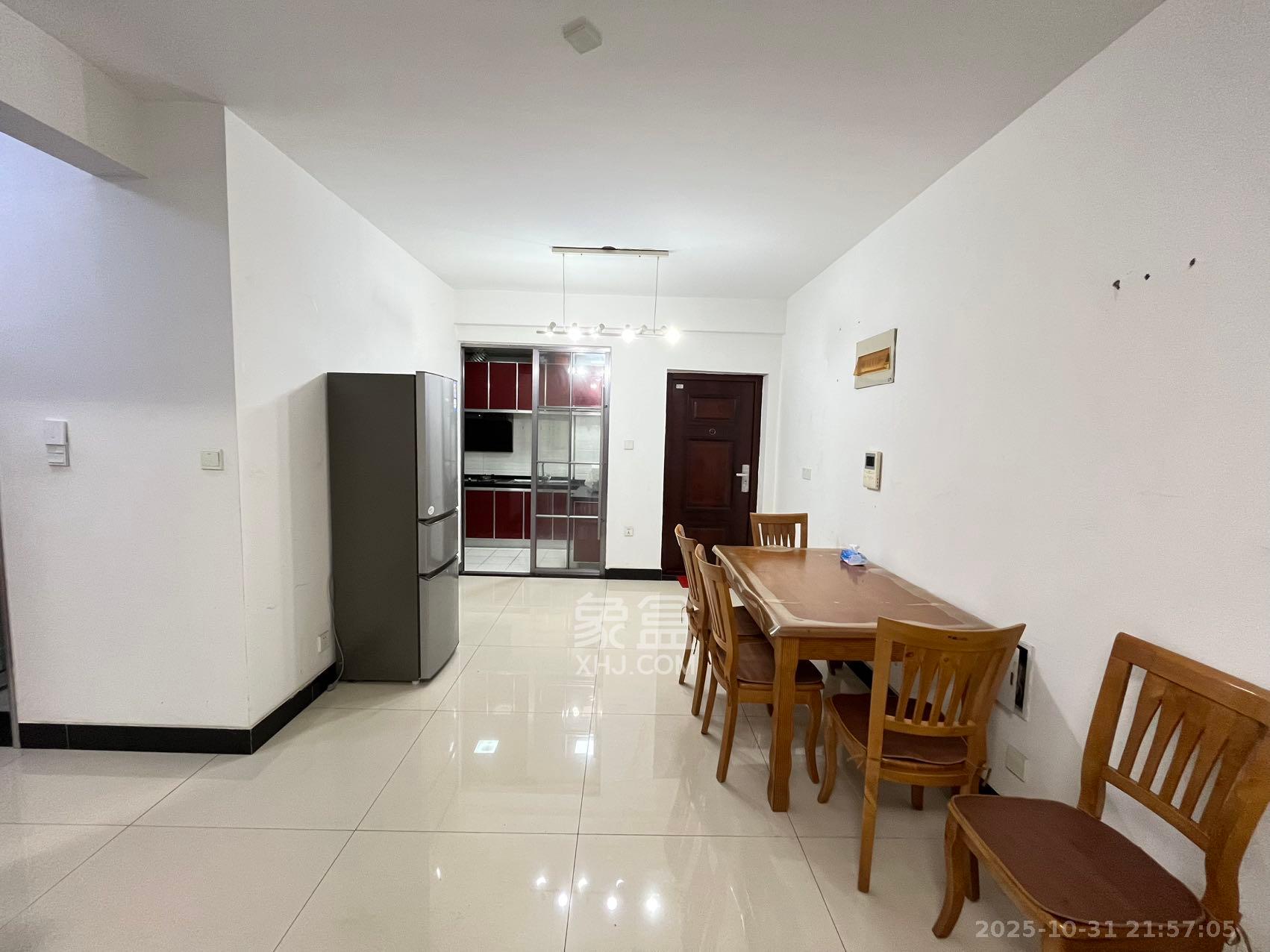 奥克斯广场  2室1厅1卫    2500.0元/月室内图