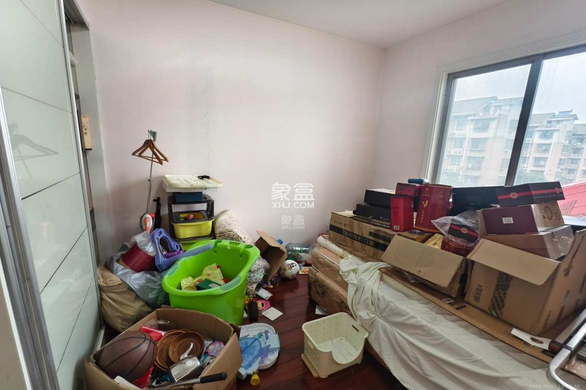 阳光100二期 5室2厅2卫 5500.0元/月 阳光100二期 5室2厅2卫 5500.0元/月室内图