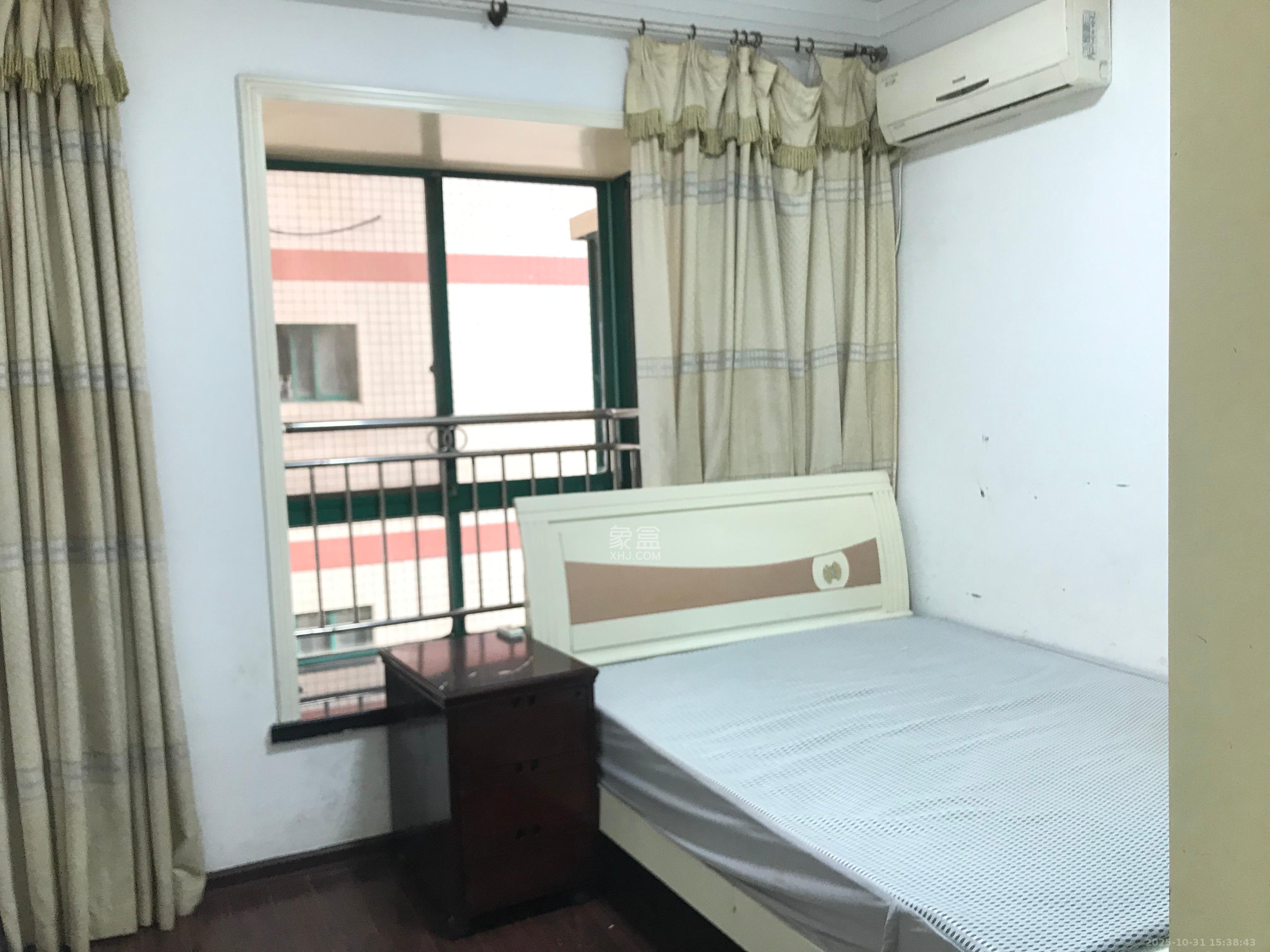 明城公寓  4室2厅2卫    2500.0元/月室内图