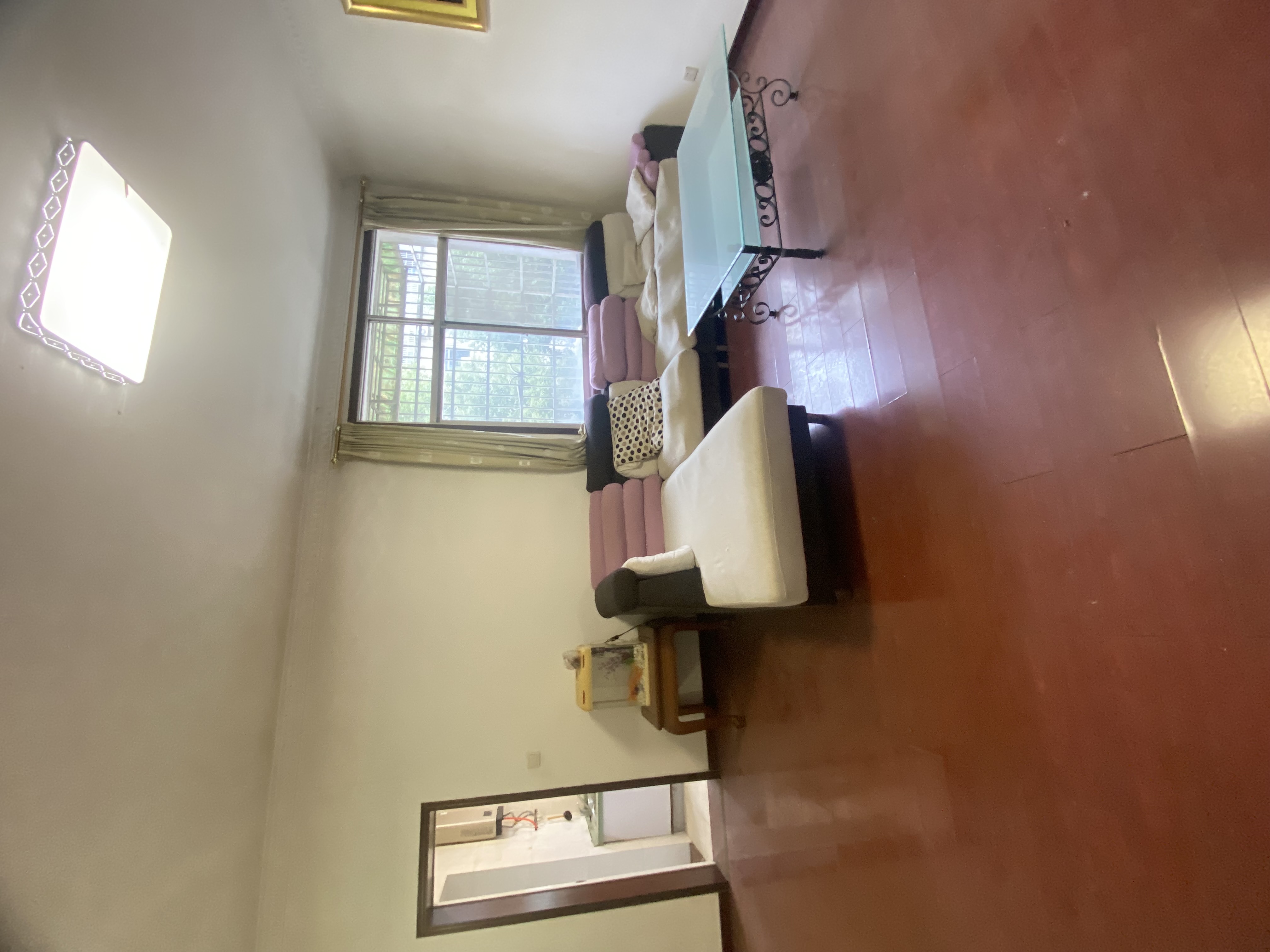 梓山苑小区 2室2厅1卫 29.00万 梓山苑小区 2室2厅1卫 29.00万客厅