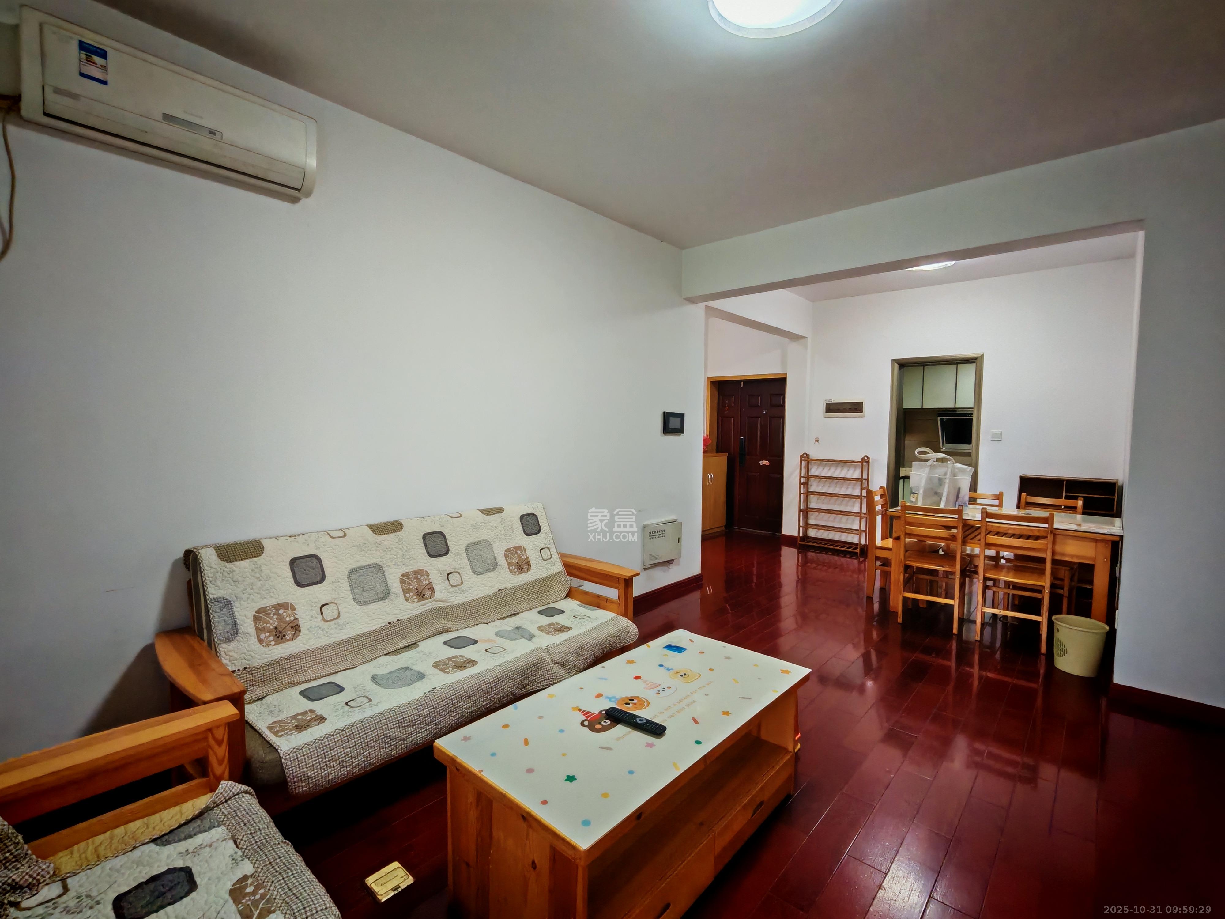 兴威帕克水岸  3室2厅2卫    2100.0元/月室内图