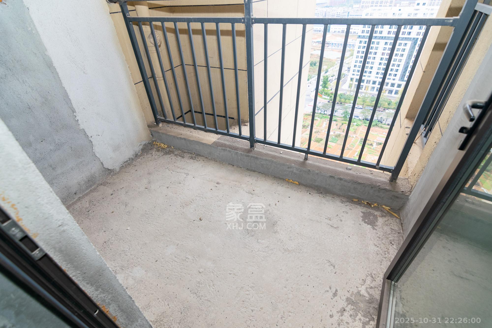 大汉汉府二期（大汉汉邸）  4室2厅2卫    80.0万阳台