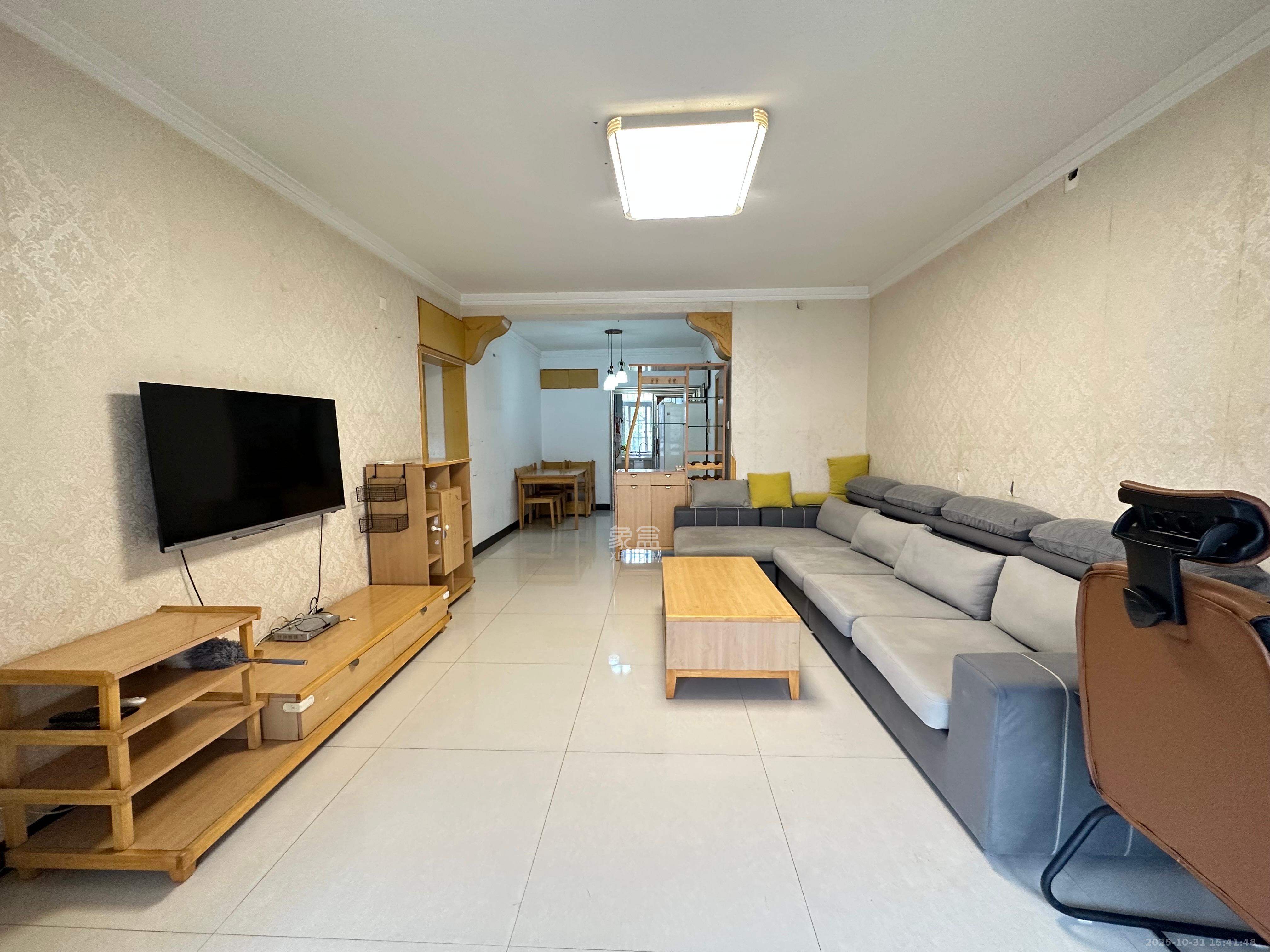 鄱阳小区  2室2厅1卫    1500.0元/月室内图