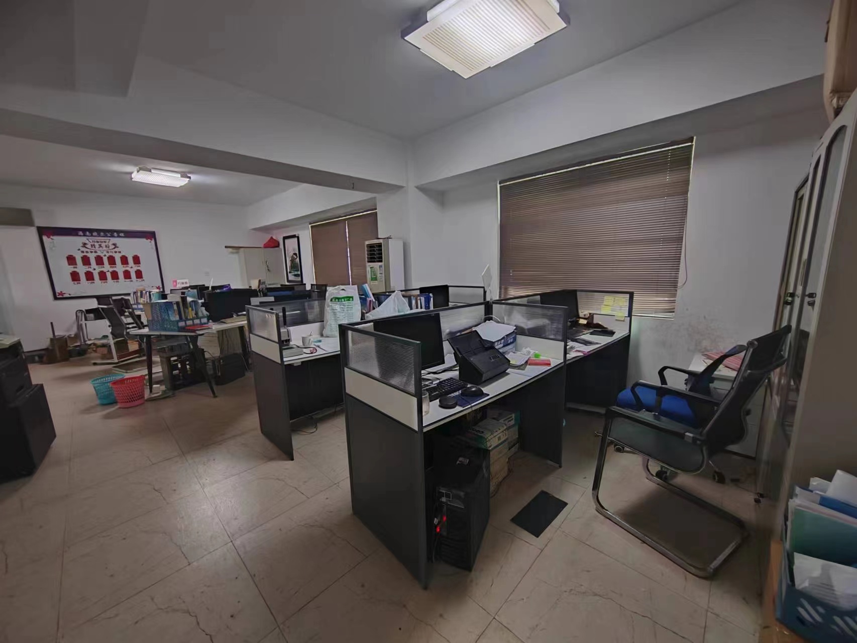 华江大厦 2室2厅1卫 3000.0元/月 华江大厦 2室2厅1卫 3000.0元/月室内图